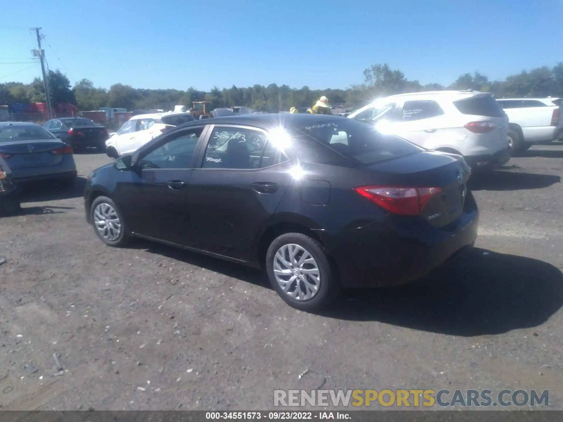 3 Photograph of a damaged car 2T1BURHE0KC239557 TOYOTA COROLLA 2019