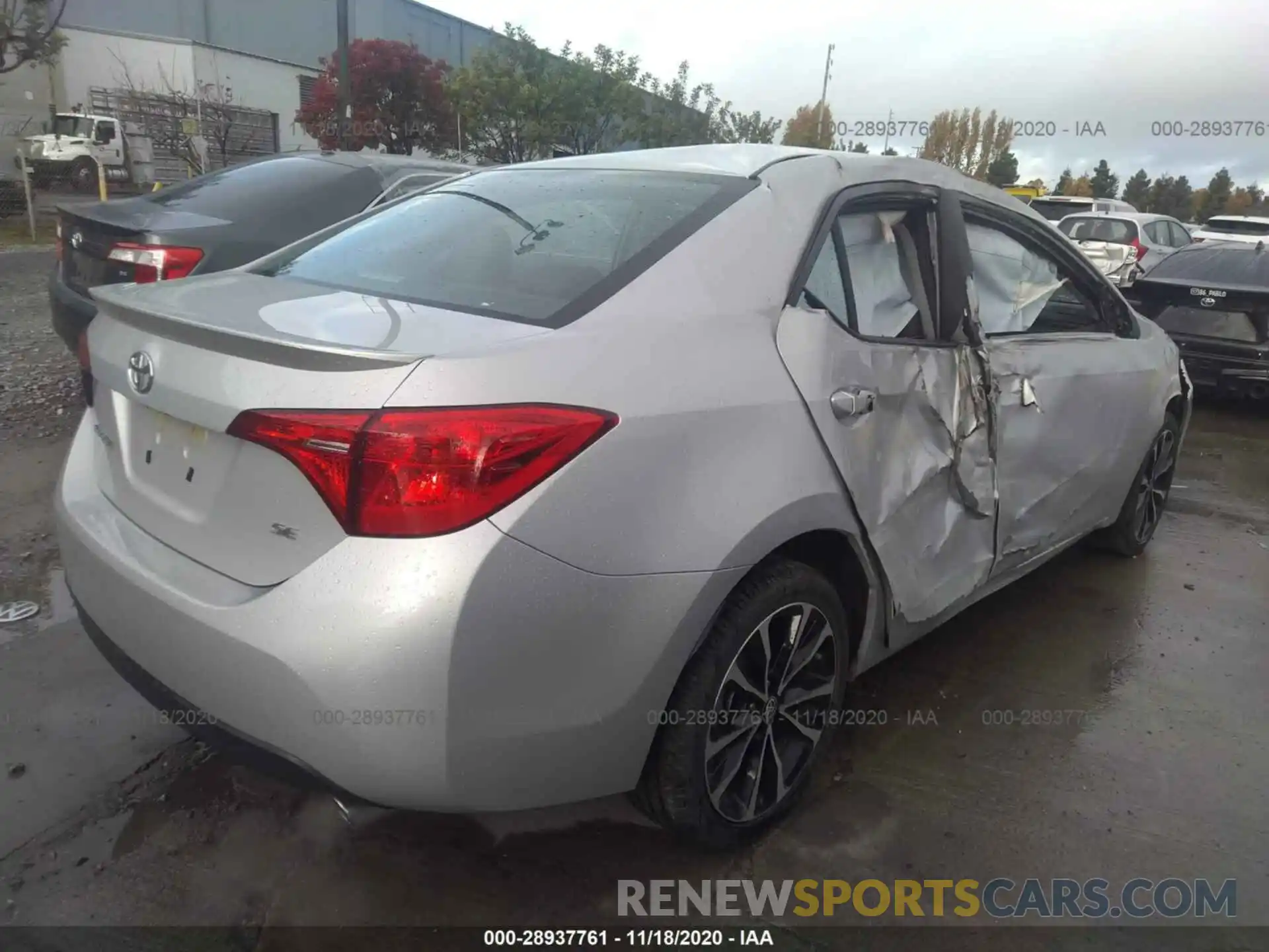 4 Photograph of a damaged car 2T1BURHE0KC239879 TOYOTA COROLLA 2019