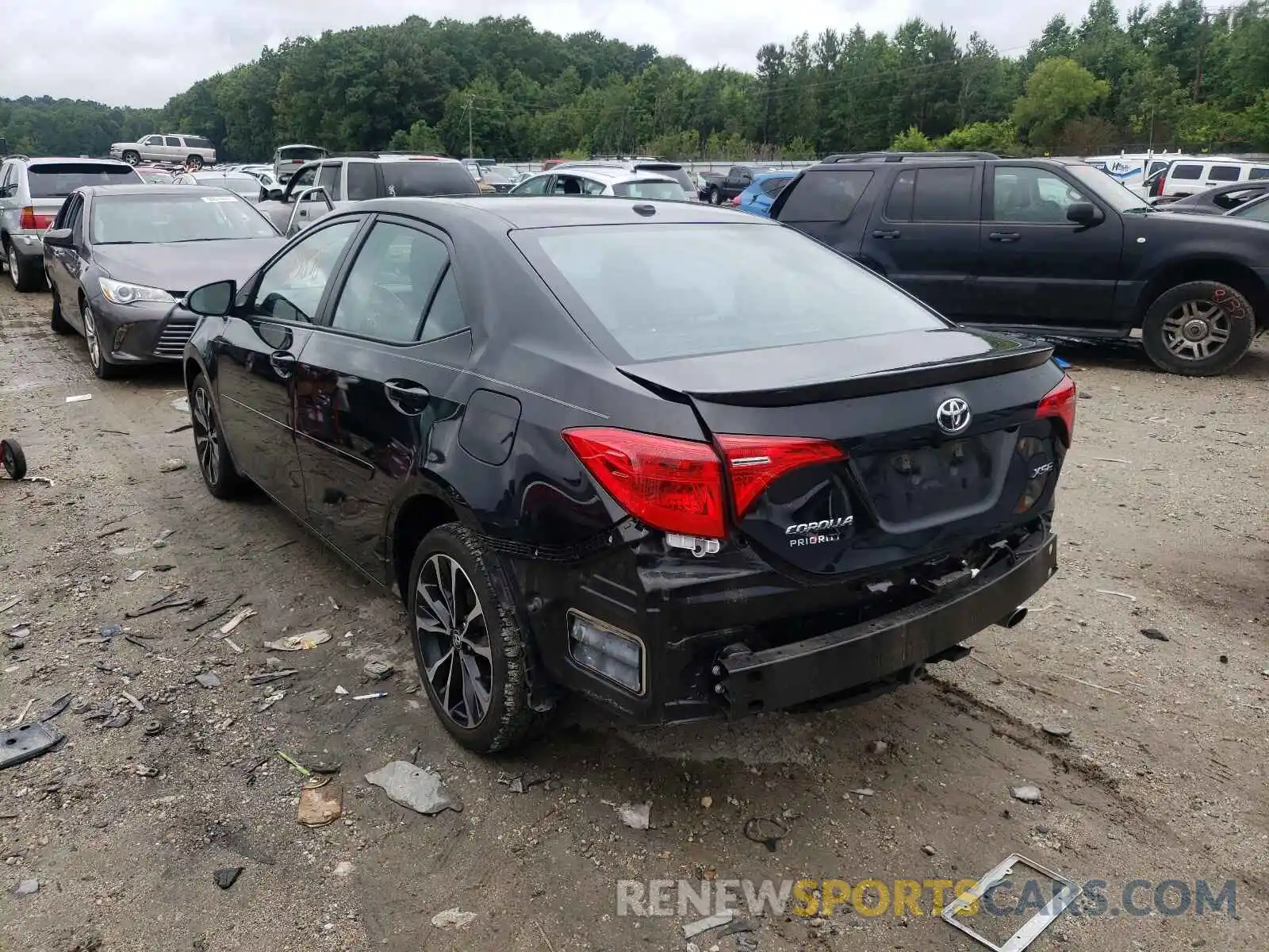 3 Photograph of a damaged car 2T1BURHE0KC240739 TOYOTA COROLLA 2019