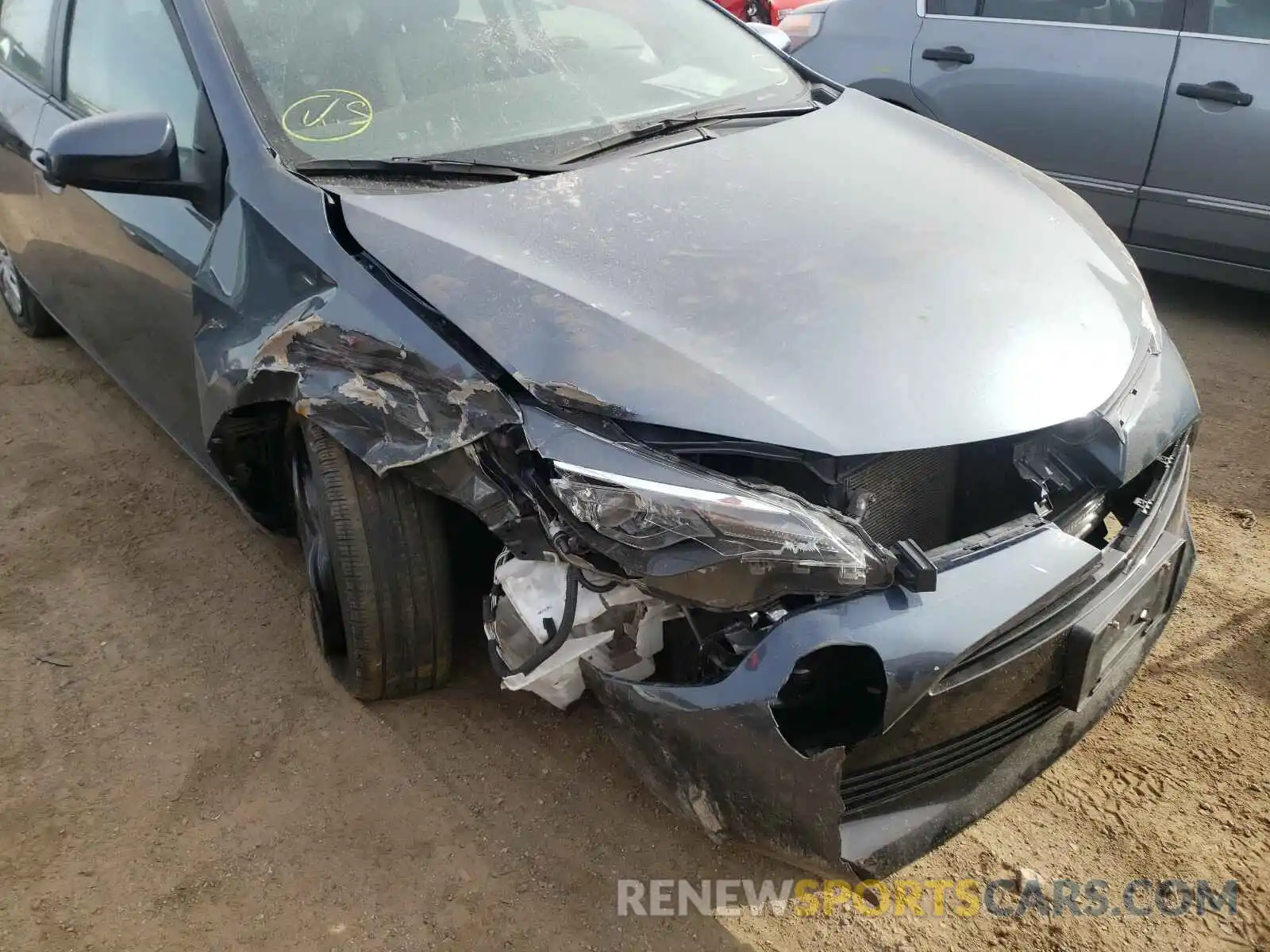 9 Photograph of a damaged car 2T1BURHE0KC240742 TOYOTA COROLLA 2019