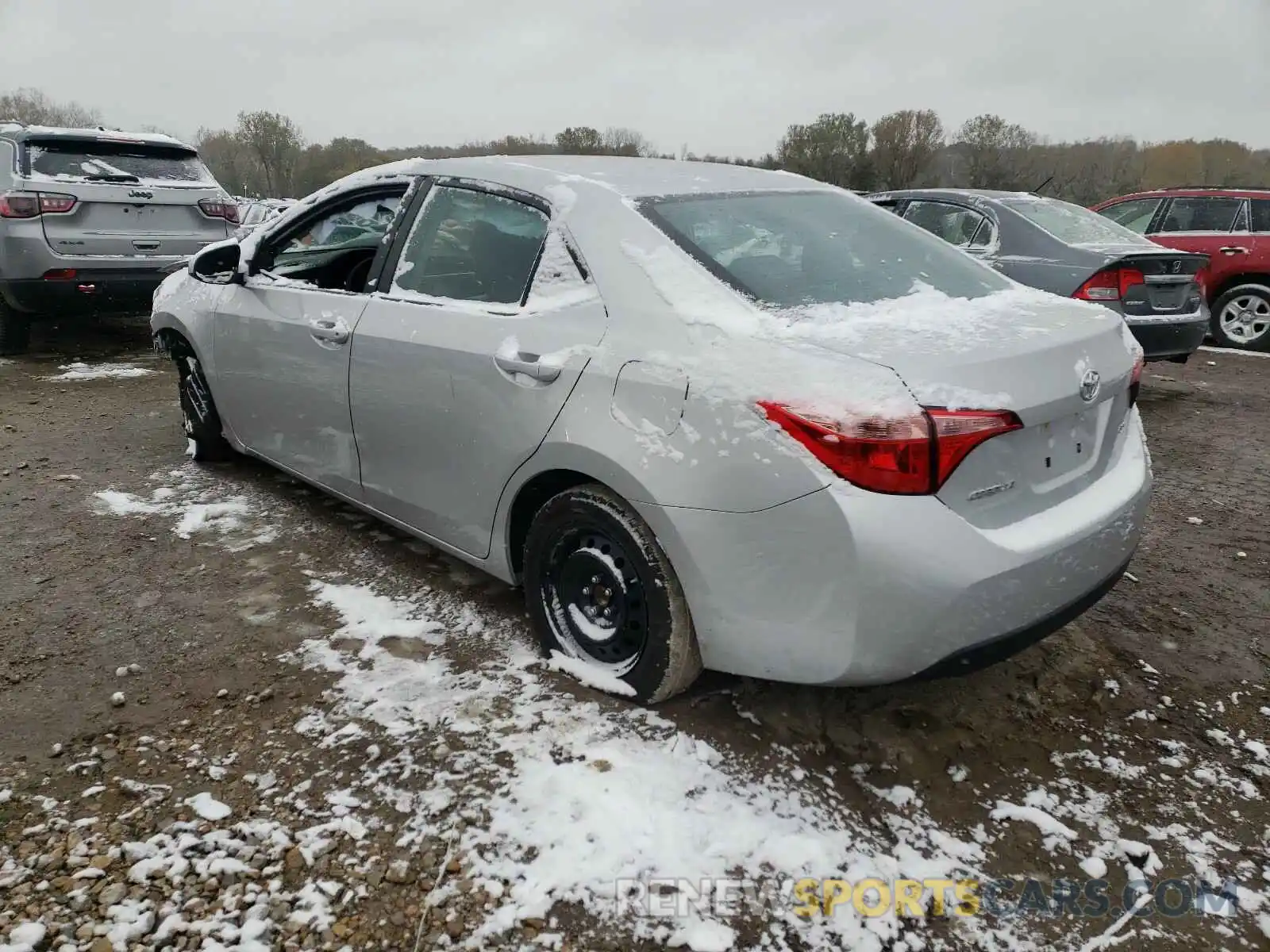 3 Photograph of a damaged car 2T1BURHE0KC241261 TOYOTA COROLLA 2019