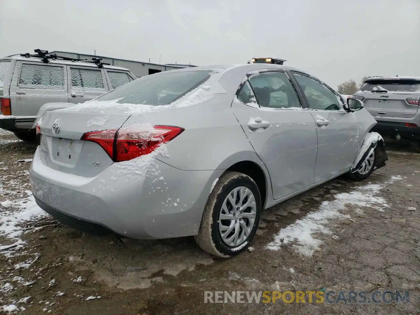 4 Photograph of a damaged car 2T1BURHE0KC241261 TOYOTA COROLLA 2019