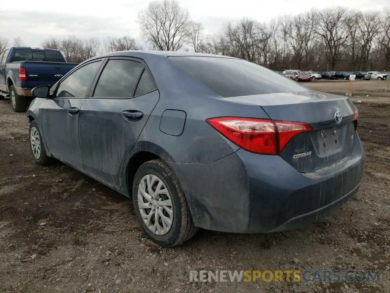 3 Photograph of a damaged car 2T1BURHE0KC242040 TOYOTA COROLLA 2019