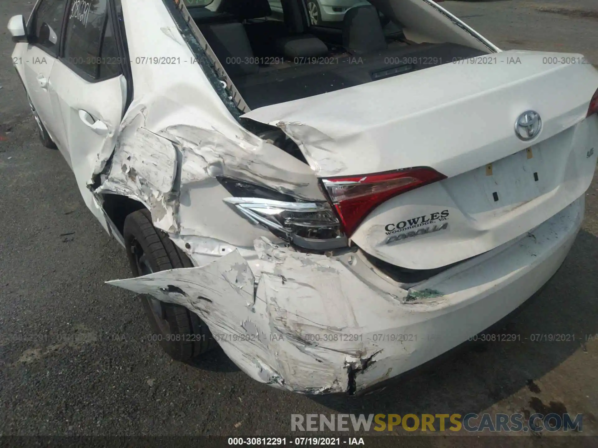 6 Photograph of a damaged car 2T1BURHE0KC242409 TOYOTA COROLLA 2019