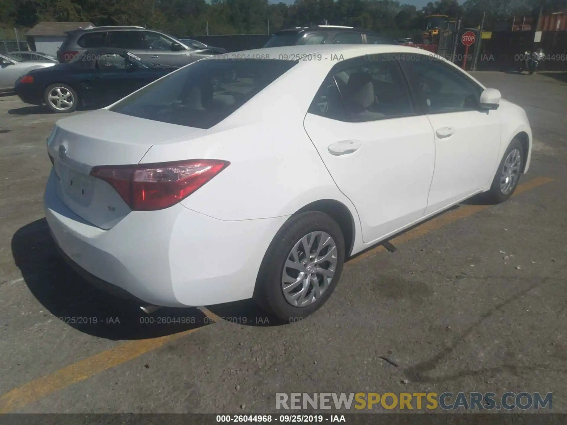 4 Photograph of a damaged car 2T1BURHE0KC242541 TOYOTA COROLLA 2019