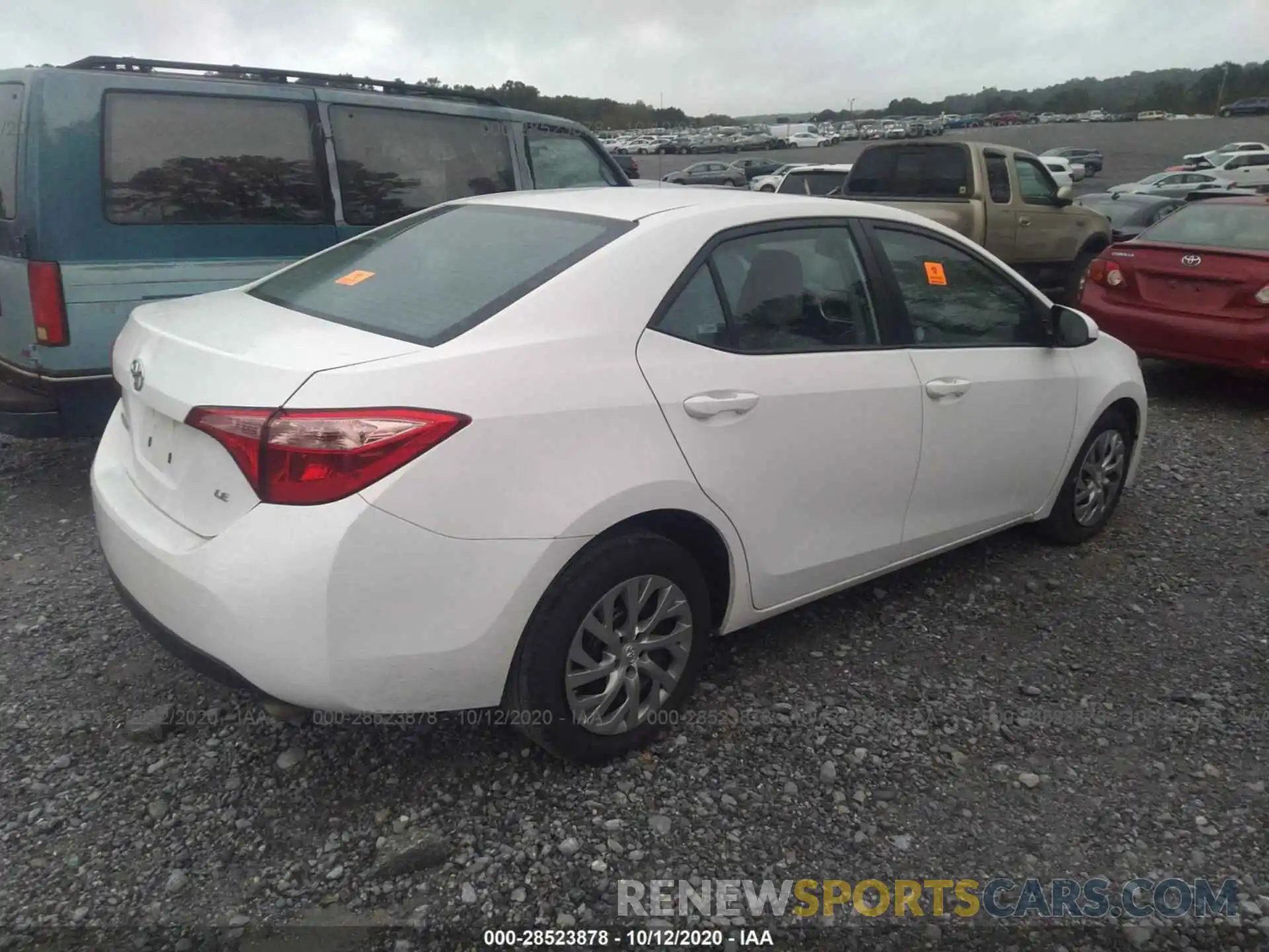 4 Photograph of a damaged car 2T1BURHE0KC242555 TOYOTA COROLLA 2019