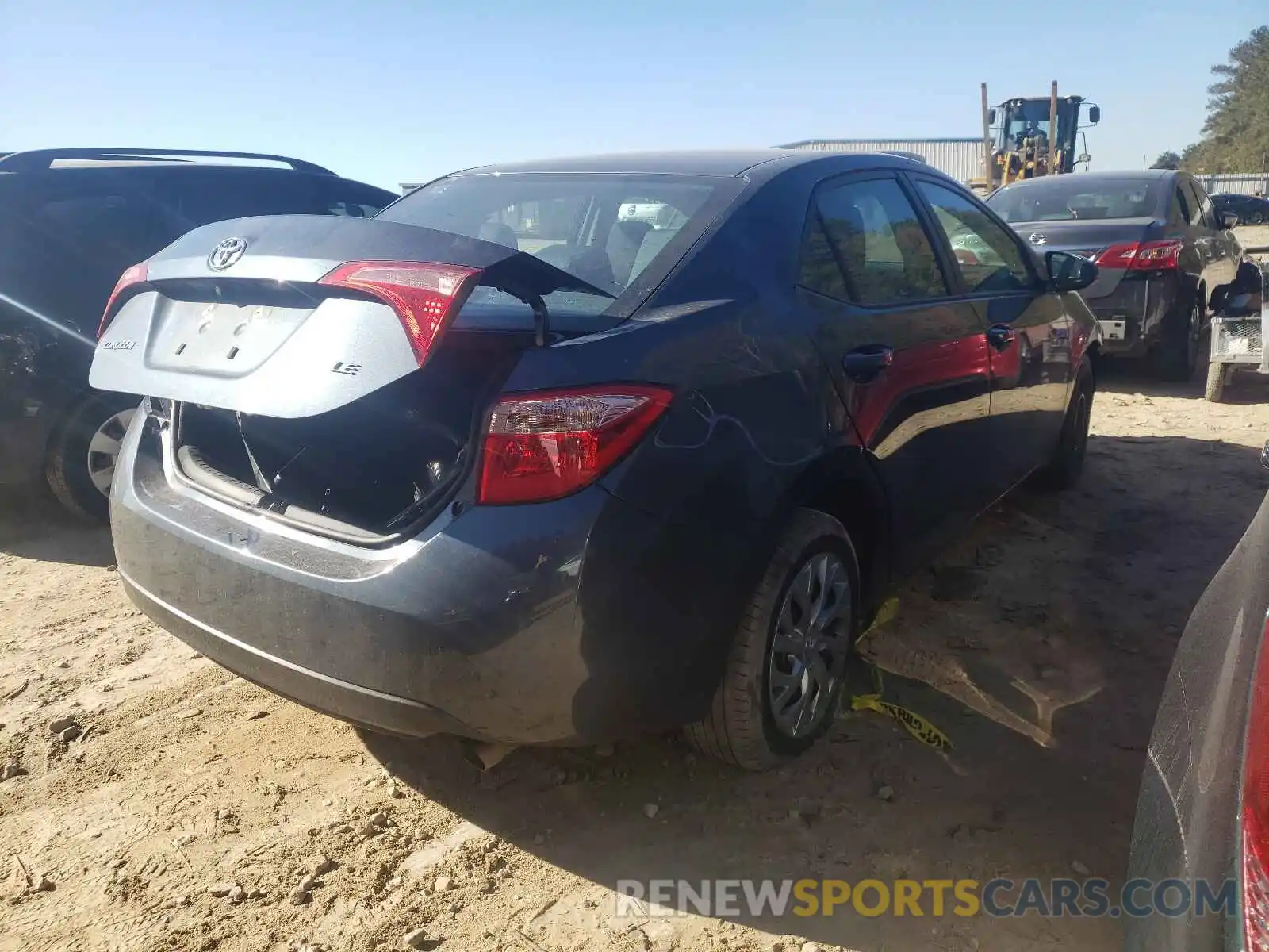 4 Photograph of a damaged car 2T1BURHE0KC242653 TOYOTA COROLLA 2019