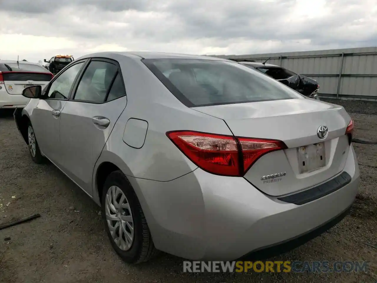 3 Photograph of a damaged car 2T1BURHE0KC245438 TOYOTA COROLLA 2019