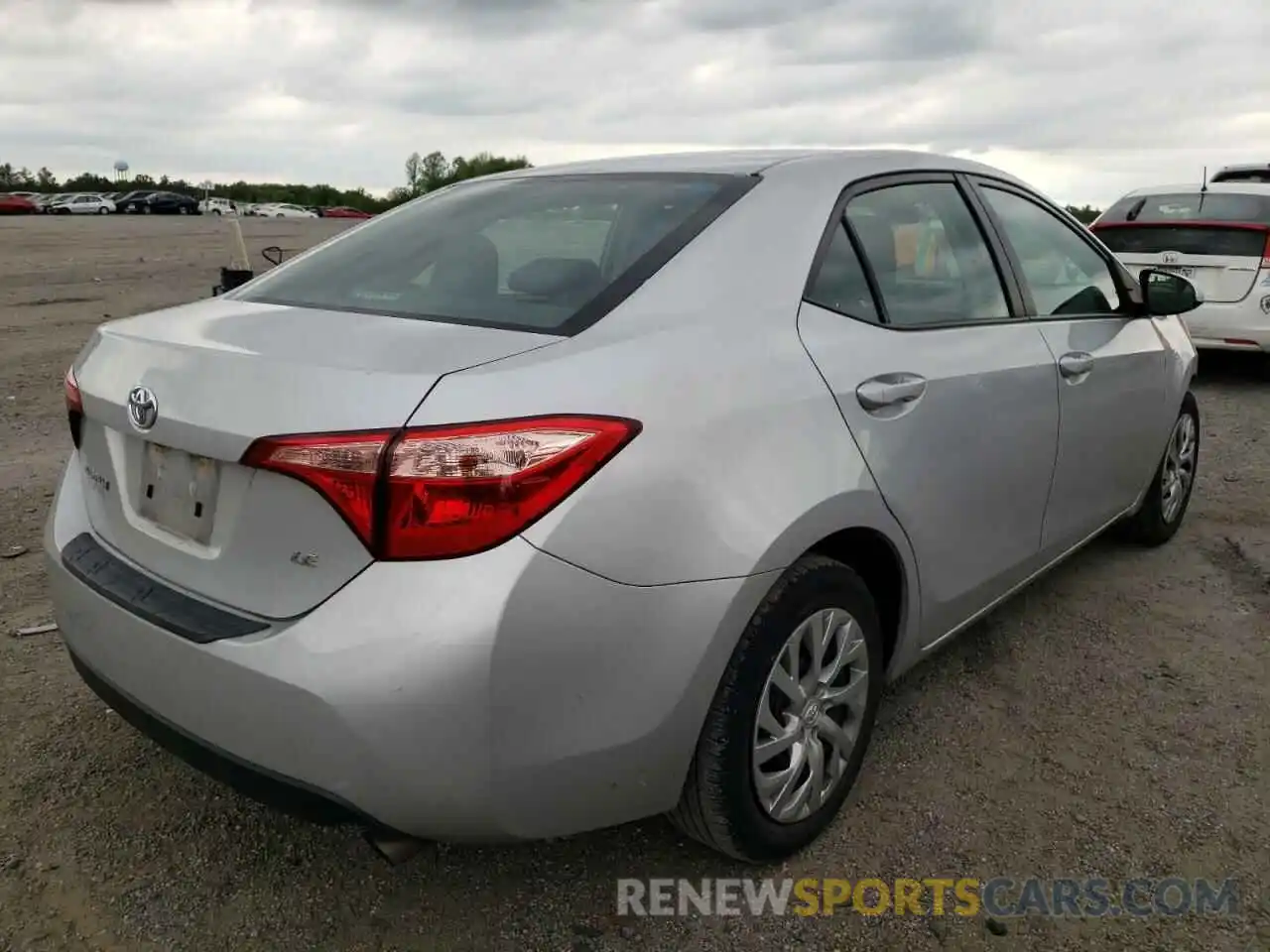 4 Photograph of a damaged car 2T1BURHE0KC245438 TOYOTA COROLLA 2019