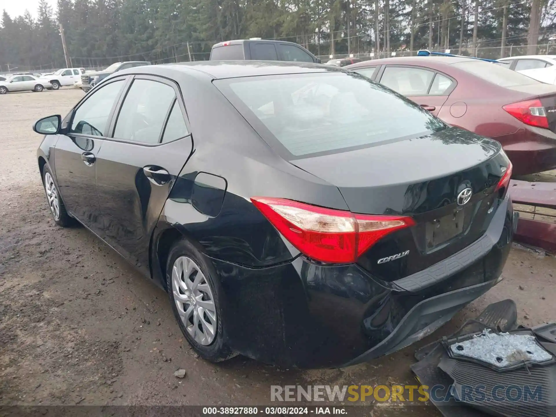 3 Photograph of a damaged car 2T1BURHE0KC246444 TOYOTA COROLLA 2019