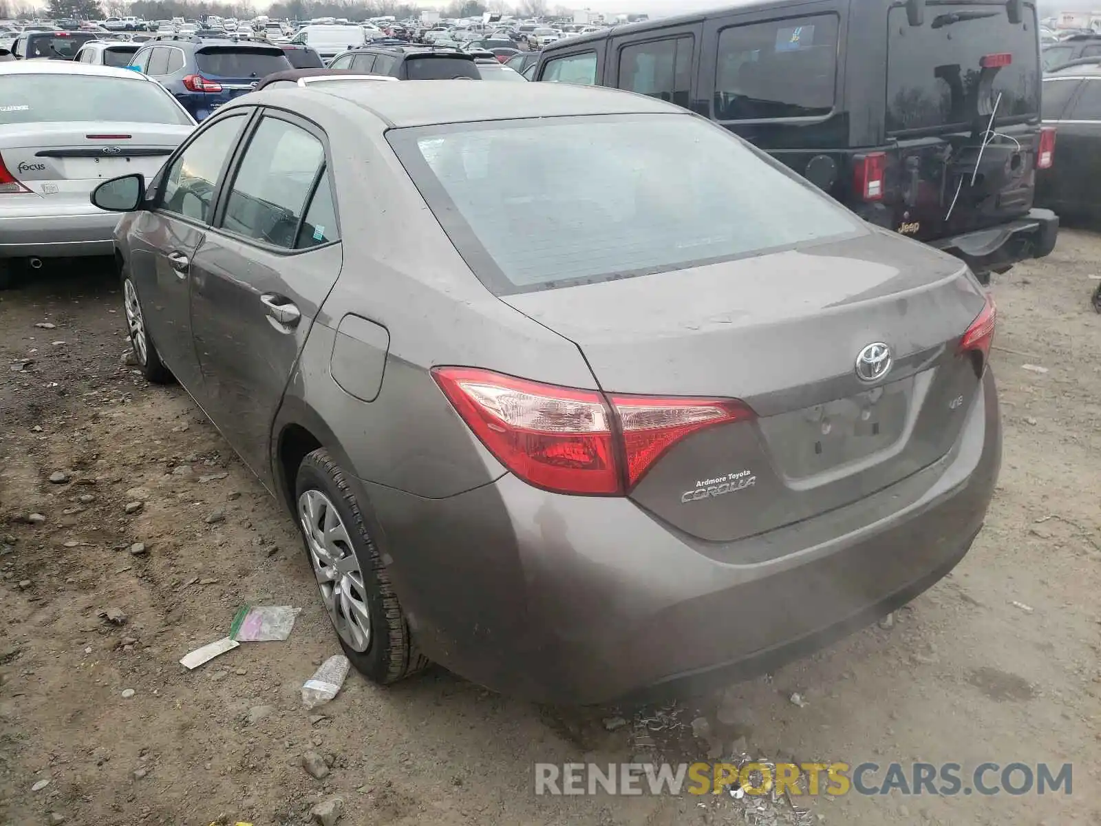 3 Photograph of a damaged car 2T1BURHE0KC246833 TOYOTA COROLLA 2019