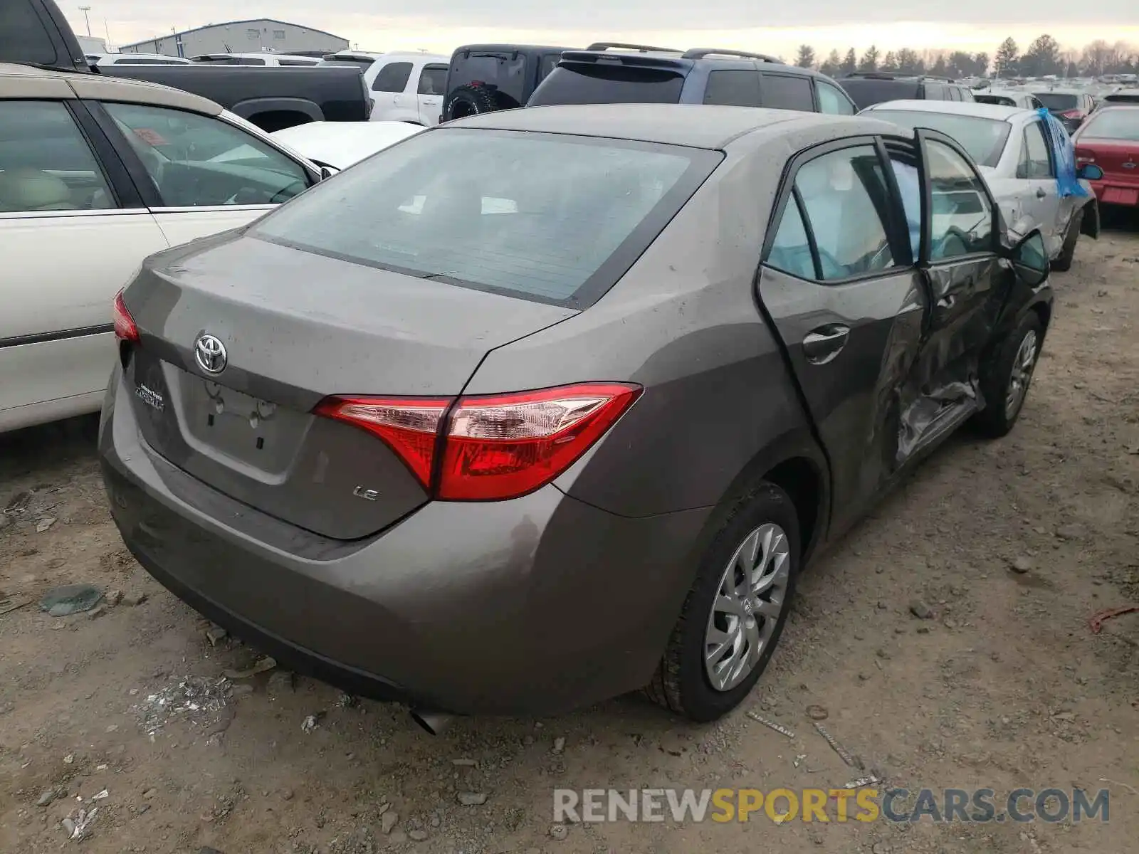 4 Photograph of a damaged car 2T1BURHE0KC246833 TOYOTA COROLLA 2019