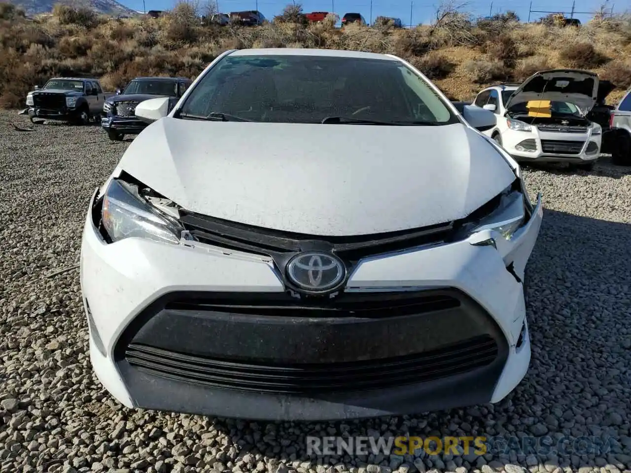 5 Photograph of a damaged car 2T1BURHE0KC246931 TOYOTA COROLLA 2019