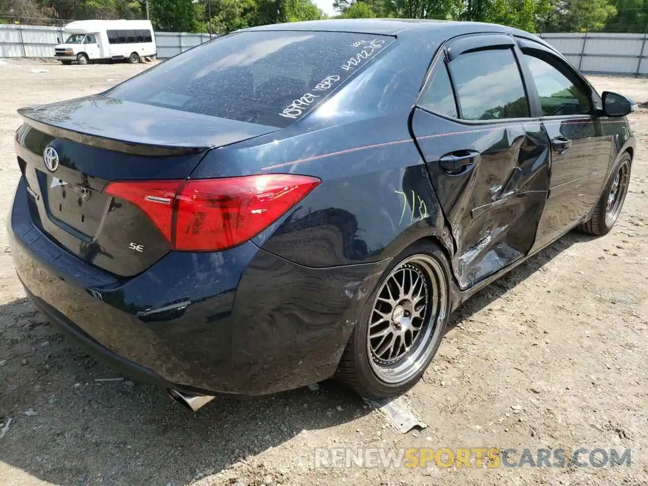 4 Photograph of a damaged car 2T1BURHE1KC125034 TOYOTA COROLLA 2019