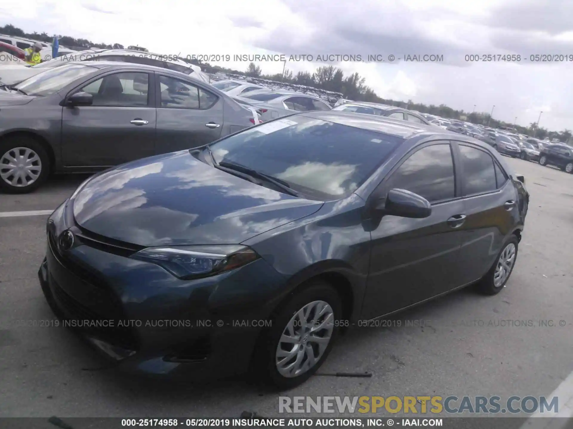 2 Photograph of a damaged car 2T1BURHE1KC125535 TOYOTA COROLLA 2019