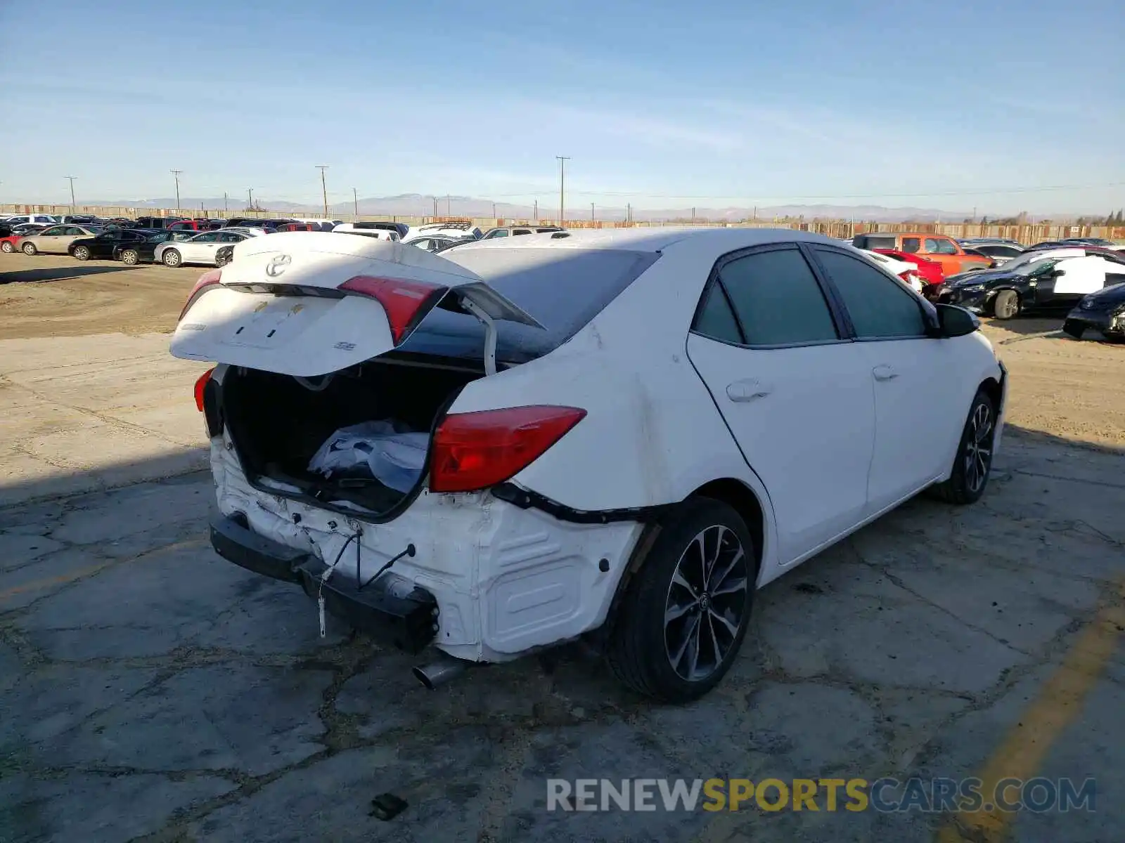 4 Photograph of a damaged car 2T1BURHE1KC125714 TOYOTA COROLLA 2019