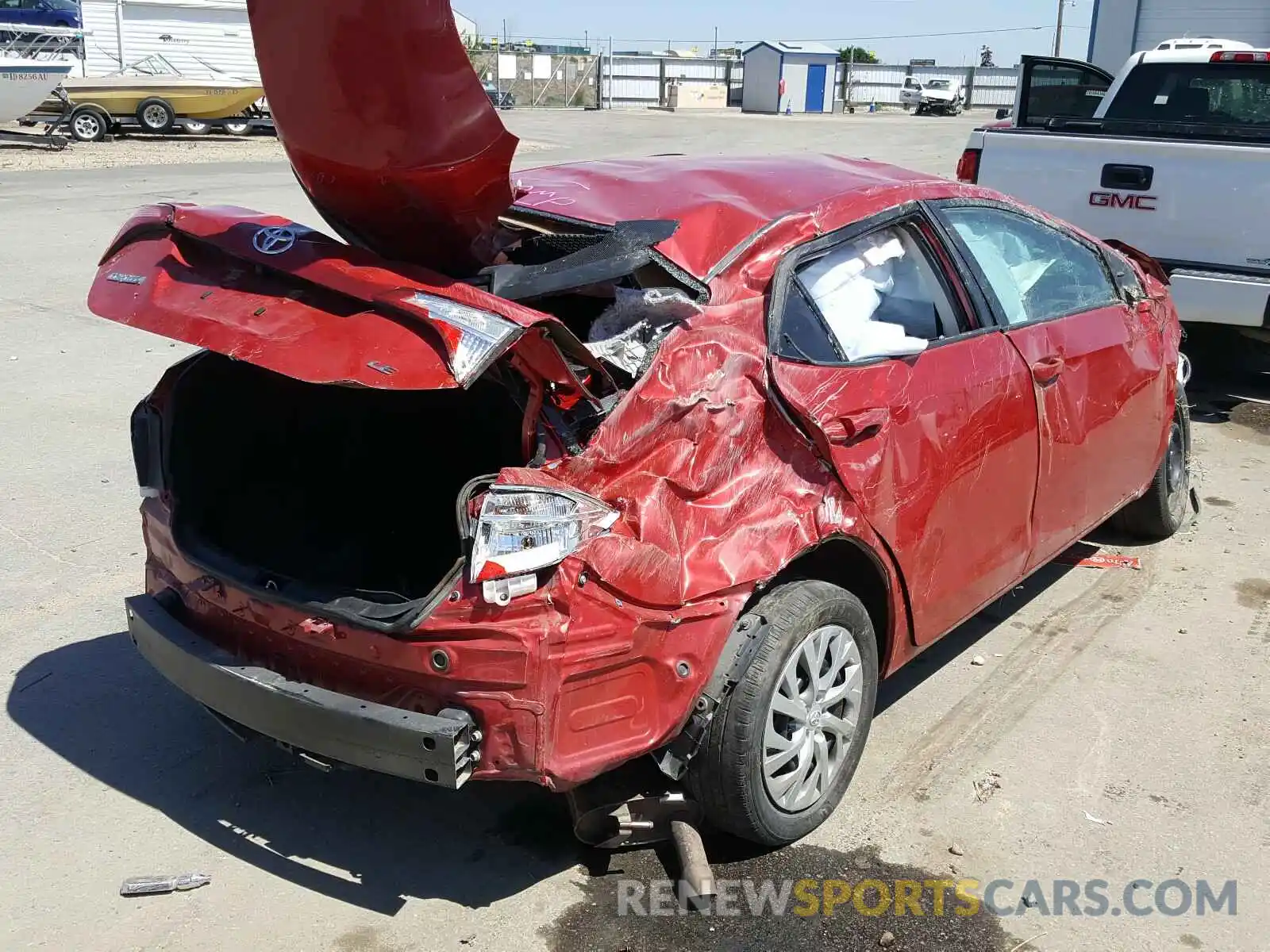 4 Photograph of a damaged car 2T1BURHE1KC125728 TOYOTA COROLLA 2019