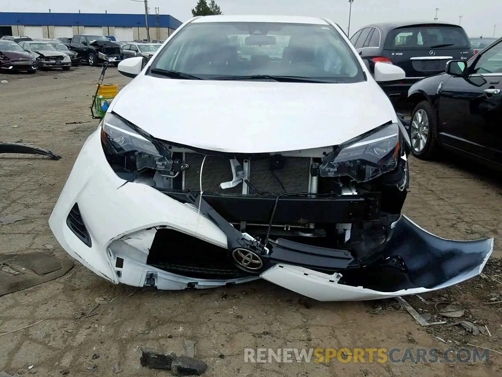 10 Photograph of a damaged car 2T1BURHE1KC126281 TOYOTA COROLLA 2019