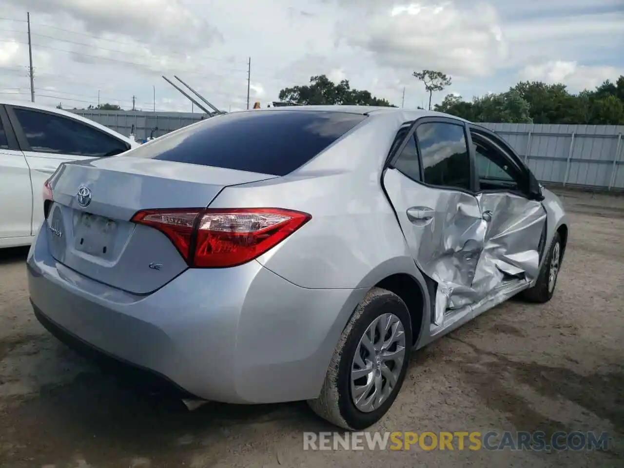 4 Photograph of a damaged car 2T1BURHE1KC126409 TOYOTA COROLLA 2019