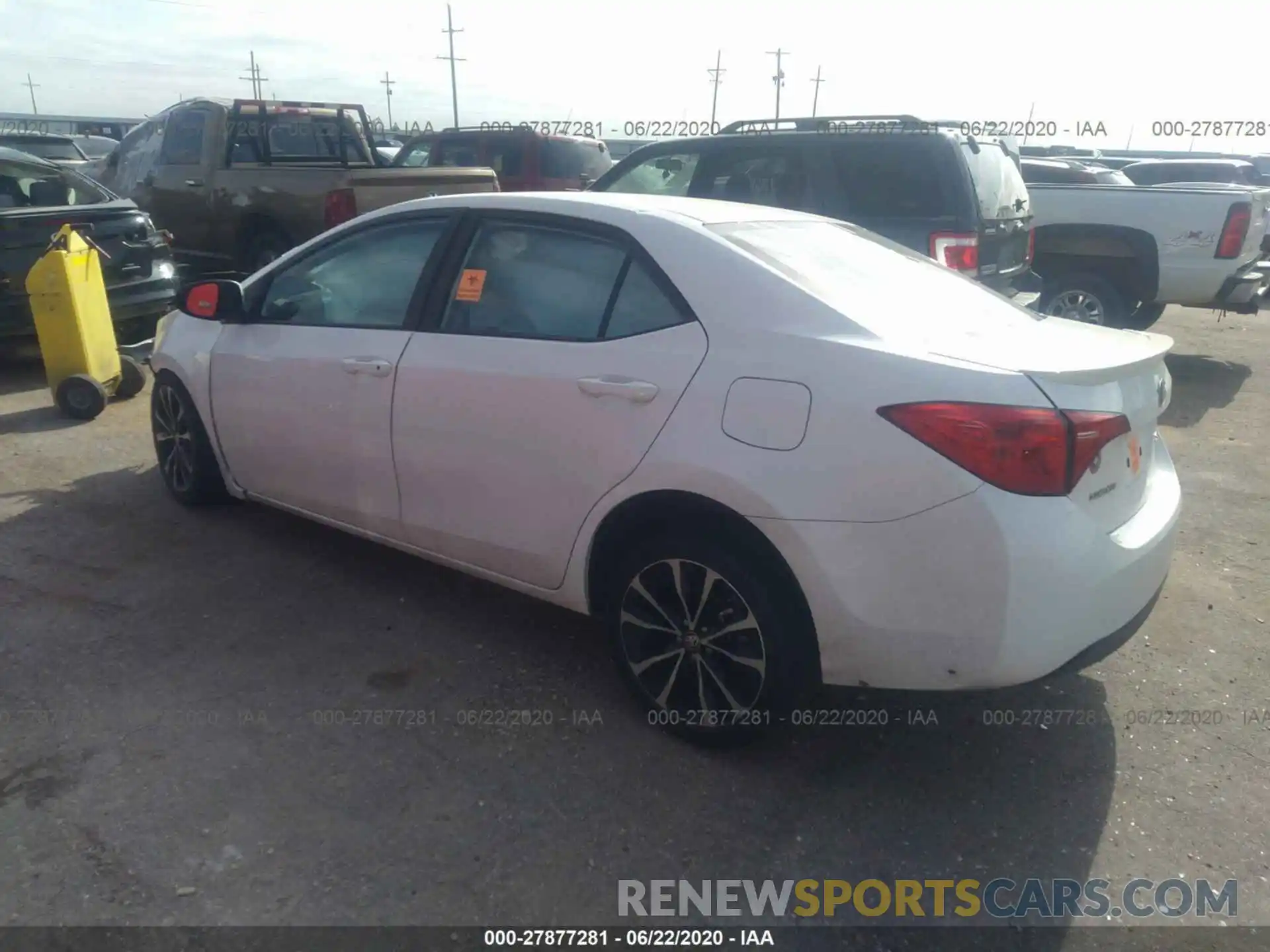 3 Photograph of a damaged car 2T1BURHE1KC126653 TOYOTA COROLLA 2019