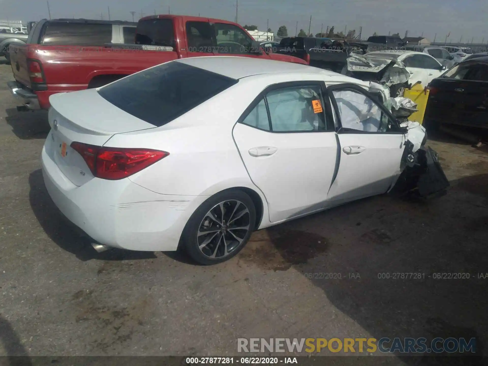 4 Photograph of a damaged car 2T1BURHE1KC126653 TOYOTA COROLLA 2019