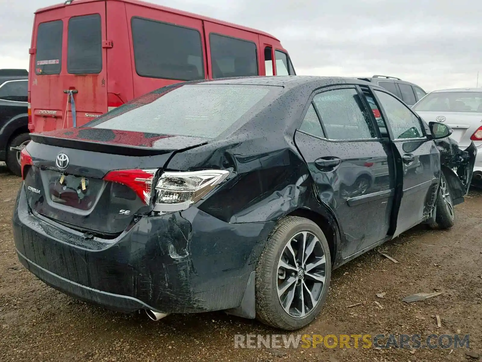 4 Photograph of a damaged car 2T1BURHE1KC126930 TOYOTA COROLLA 2019