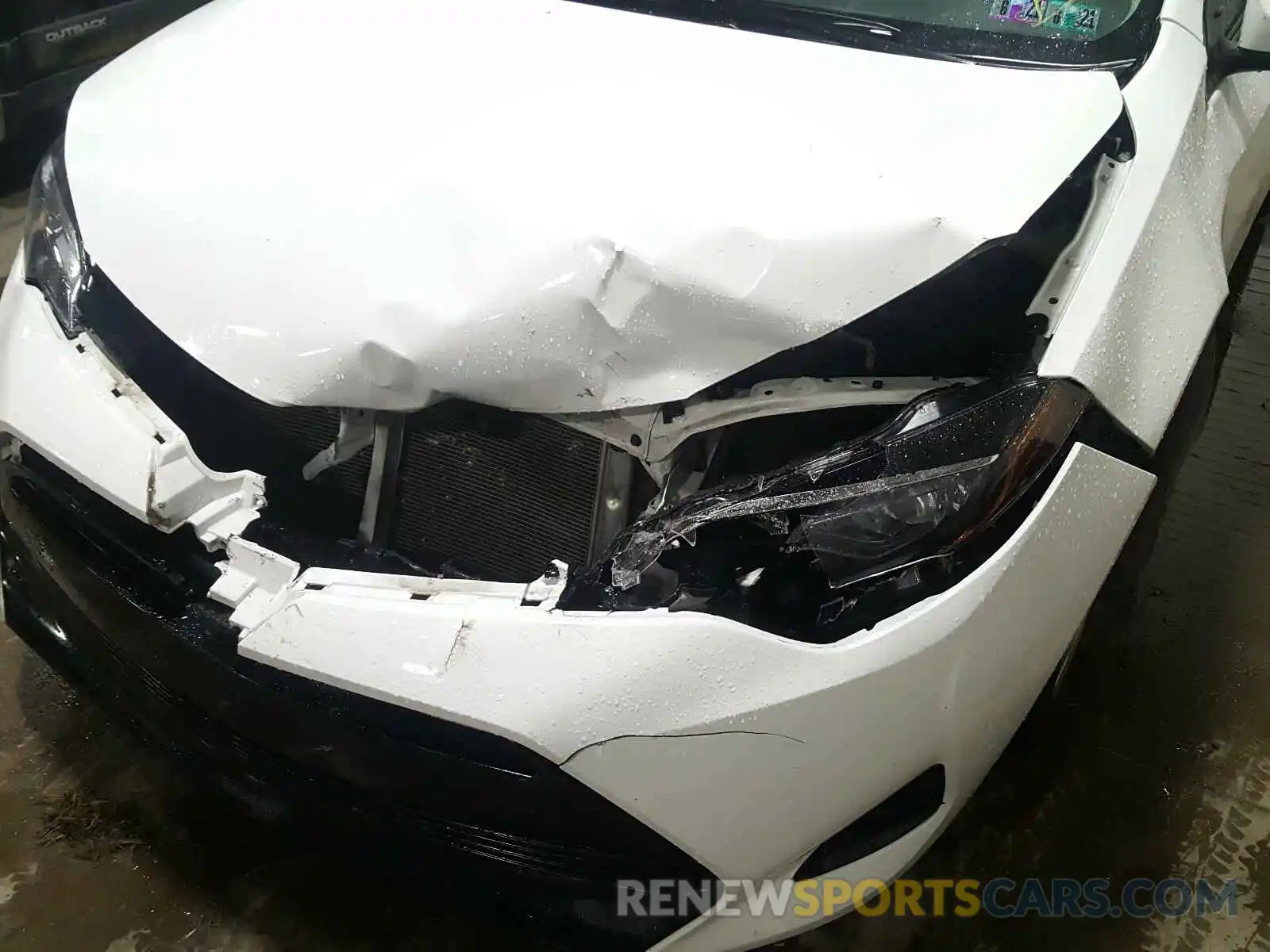 9 Photograph of a damaged car 2T1BURHE1KC127611 TOYOTA COROLLA 2019