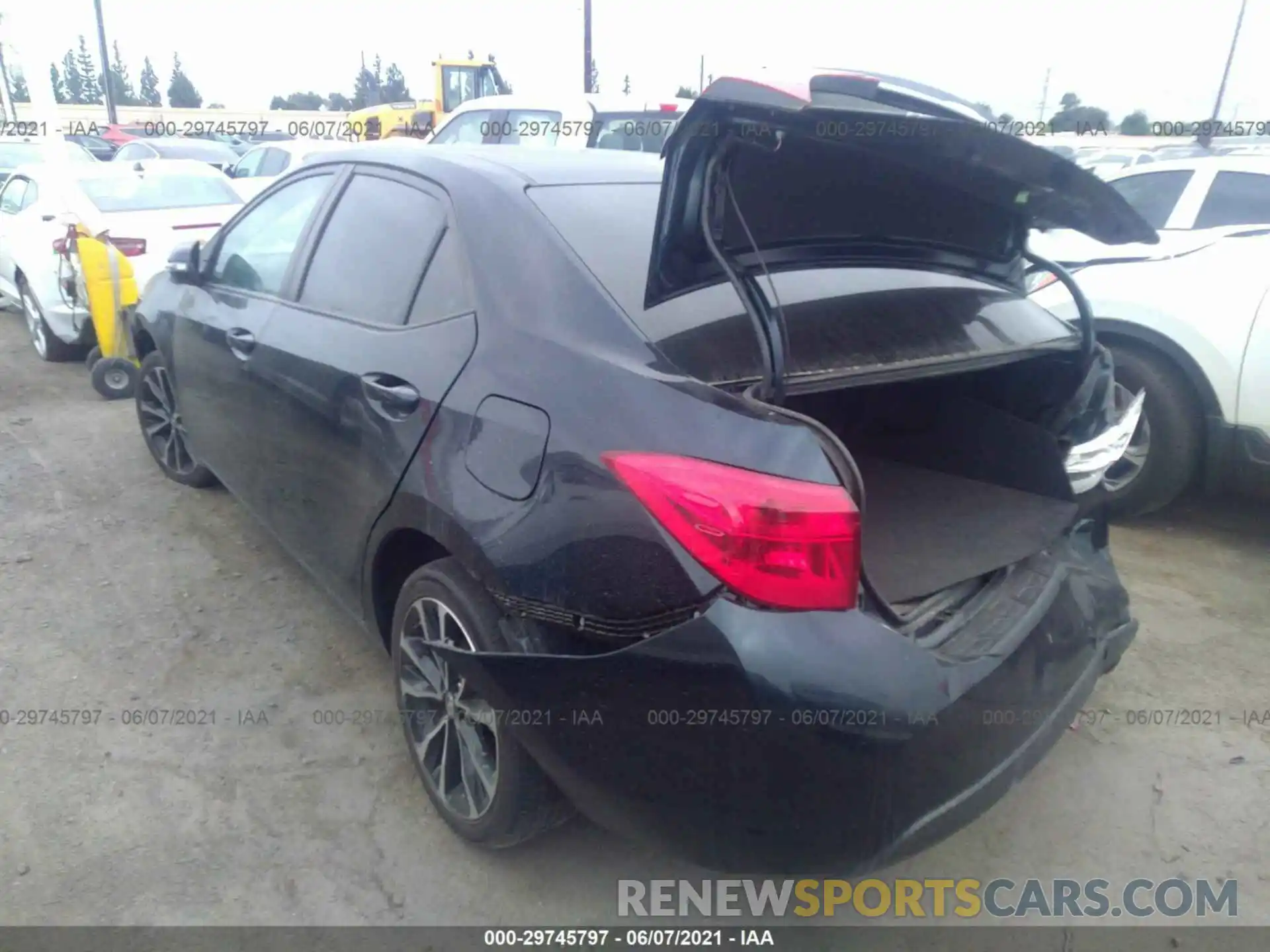 3 Photograph of a damaged car 2T1BURHE1KC127950 TOYOTA COROLLA 2019