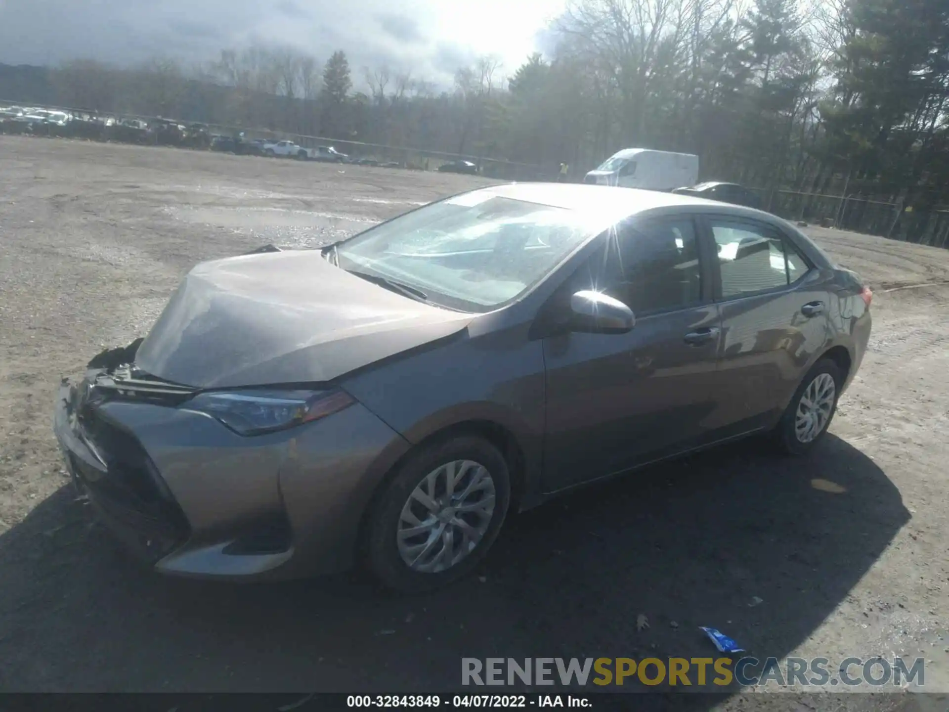 2 Photograph of a damaged car 2T1BURHE1KC128001 TOYOTA COROLLA 2019