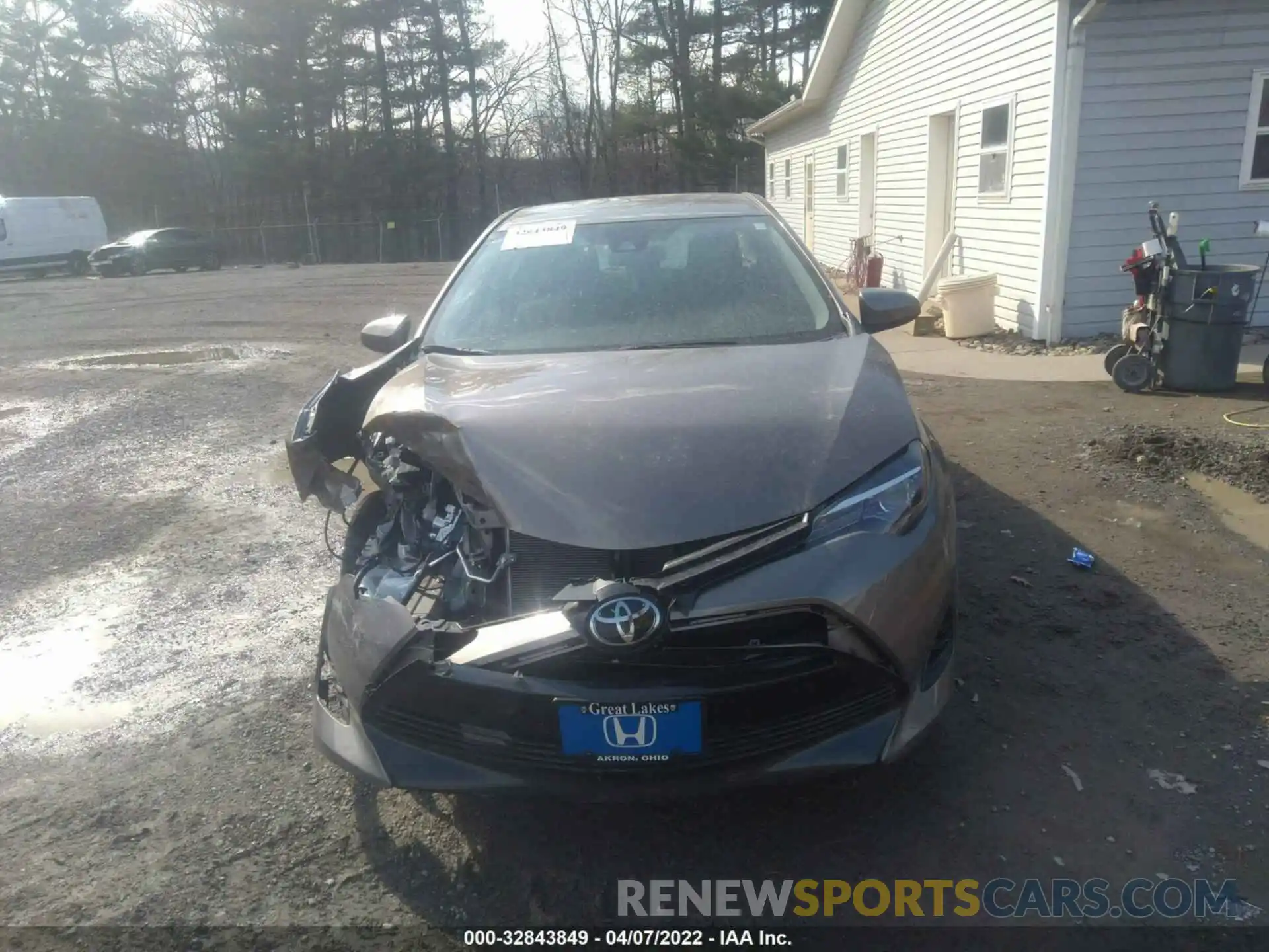 6 Photograph of a damaged car 2T1BURHE1KC128001 TOYOTA COROLLA 2019