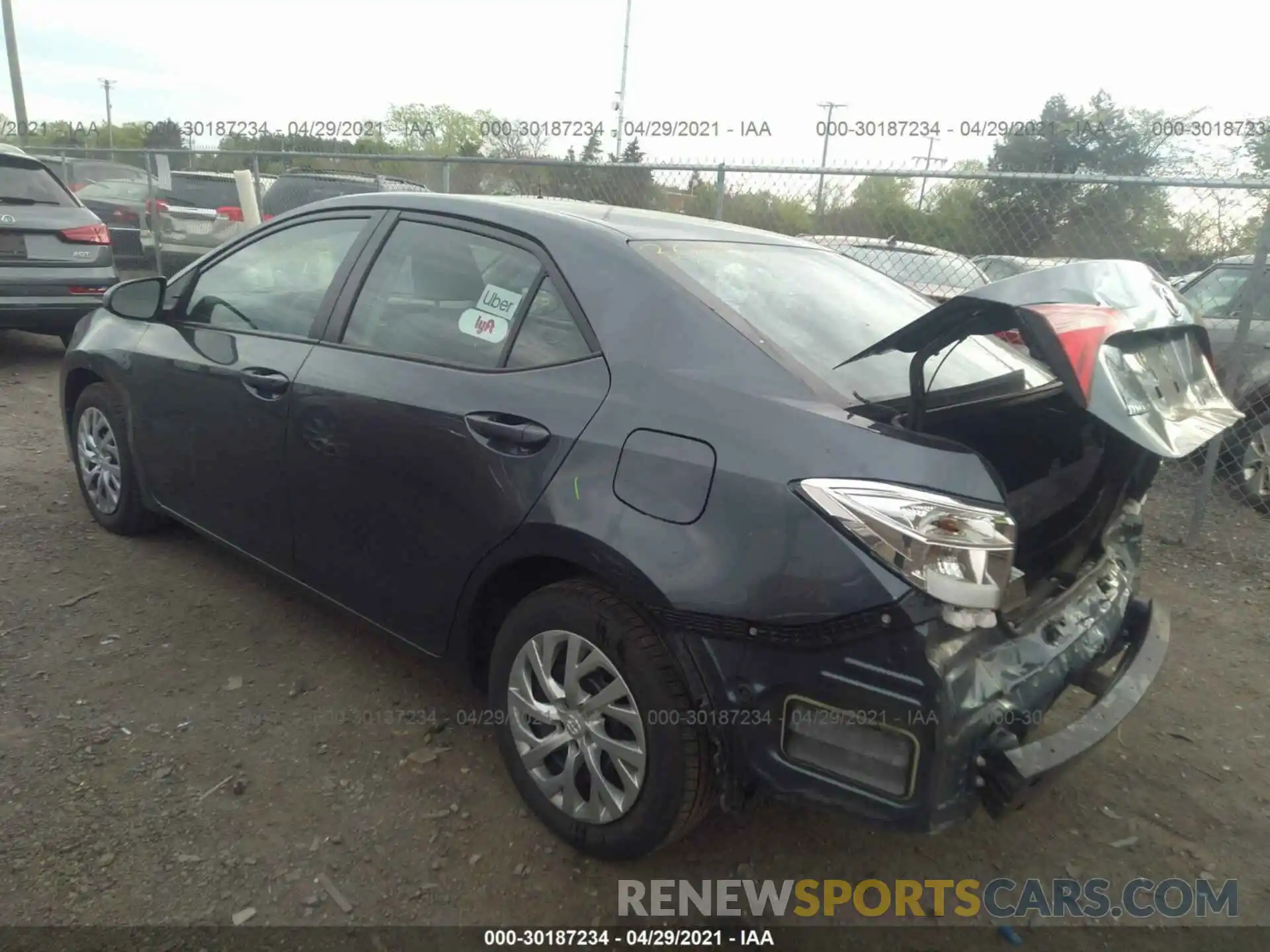 3 Photograph of a damaged car 2T1BURHE1KC128435 TOYOTA COROLLA 2019