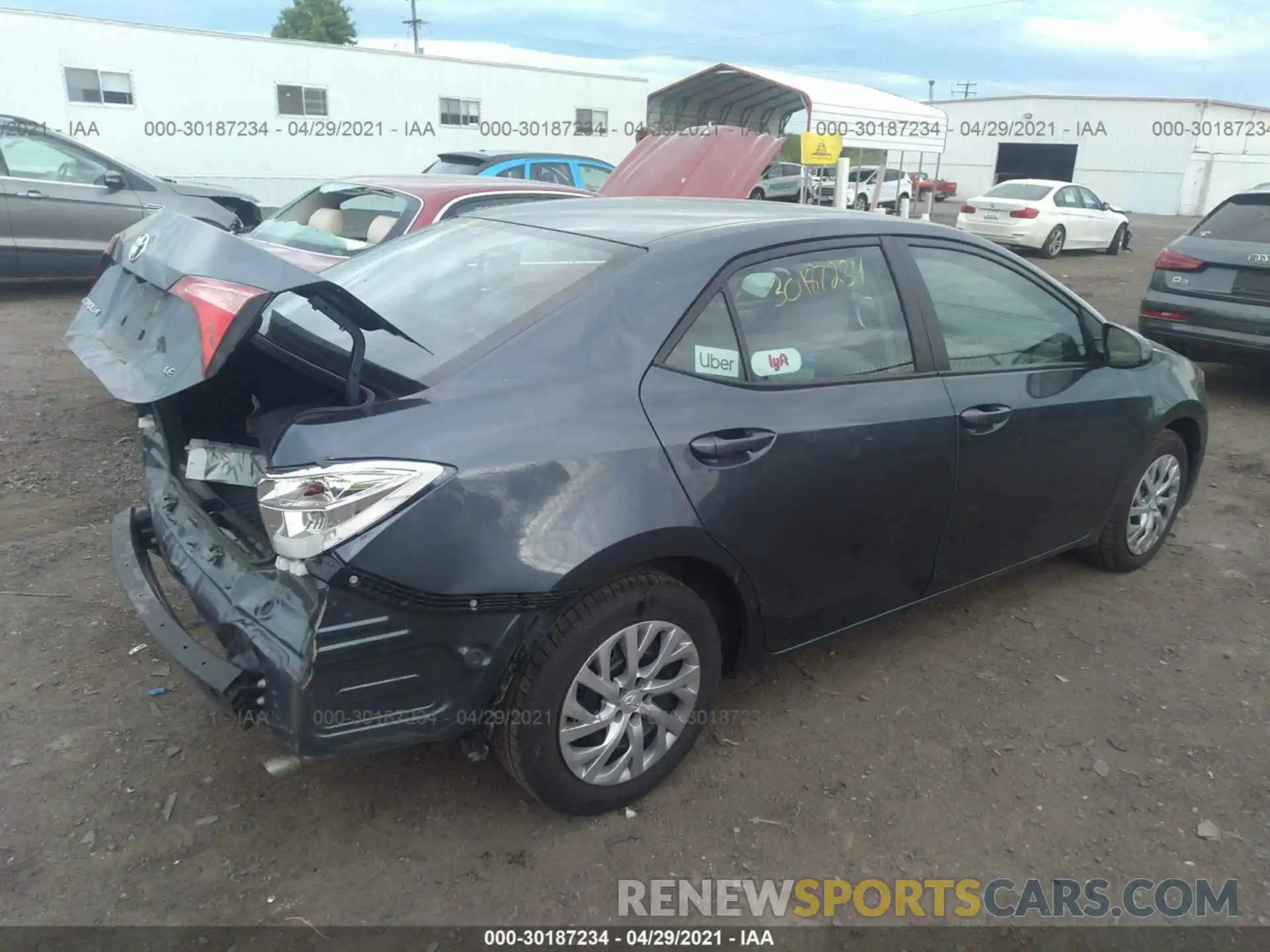 4 Photograph of a damaged car 2T1BURHE1KC128435 TOYOTA COROLLA 2019