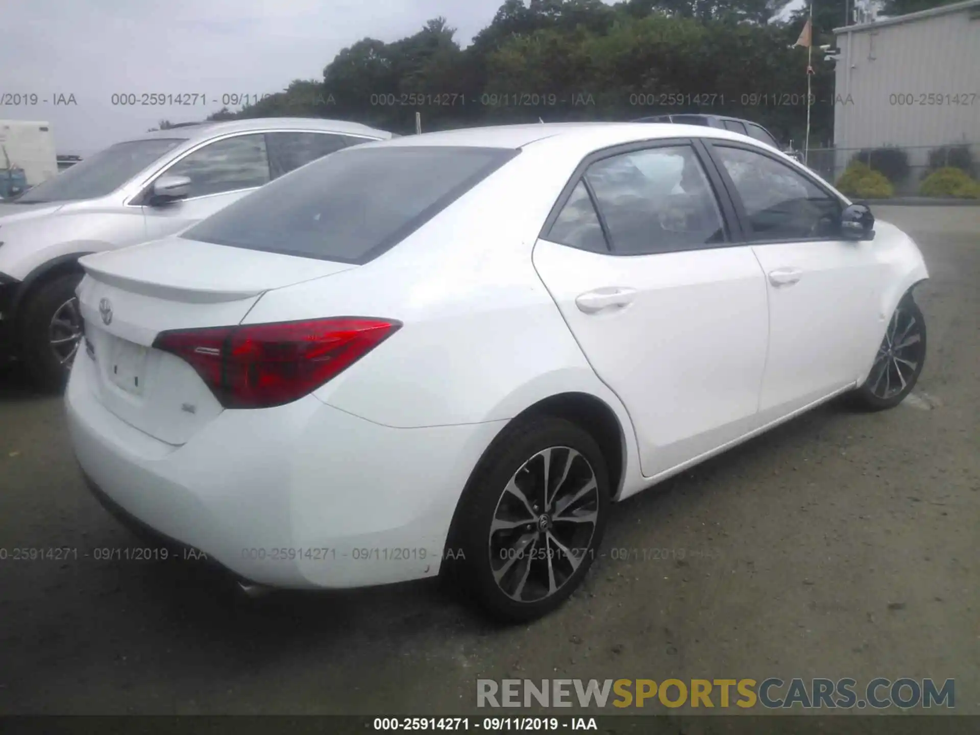 4 Photograph of a damaged car 2T1BURHE1KC129150 TOYOTA COROLLA 2019