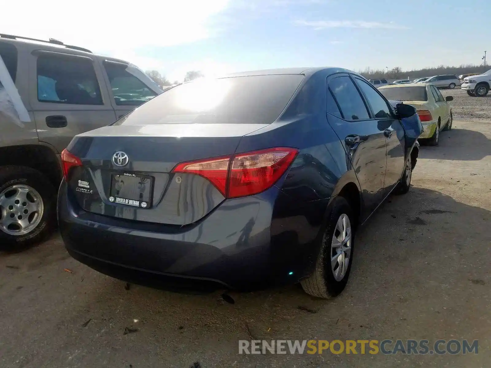 4 Photograph of a damaged car 2T1BURHE1KC130203 TOYOTA COROLLA 2019