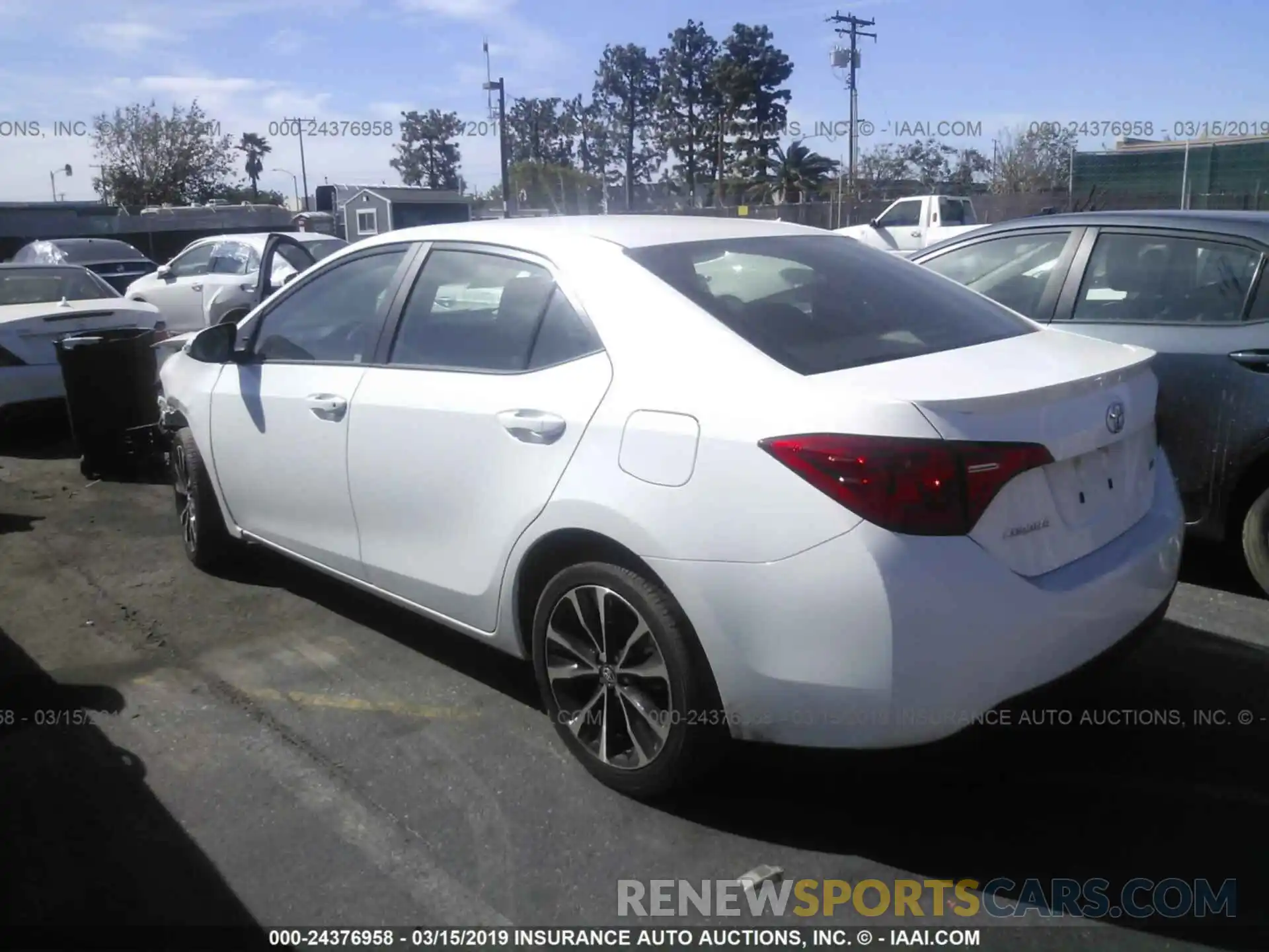 3 Photograph of a damaged car 2T1BURHE1KC132243 TOYOTA COROLLA 2019