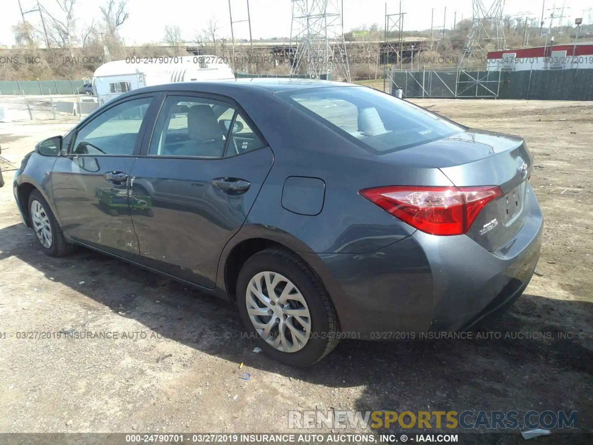 3 Photograph of a damaged car 2T1BURHE1KC132467 TOYOTA COROLLA 2019