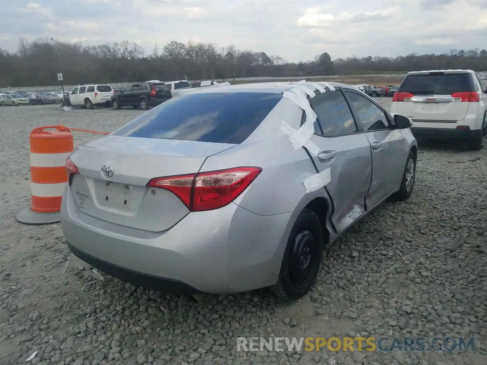 4 Photograph of a damaged car 2T1BURHE1KC133599 TOYOTA COROLLA 2019