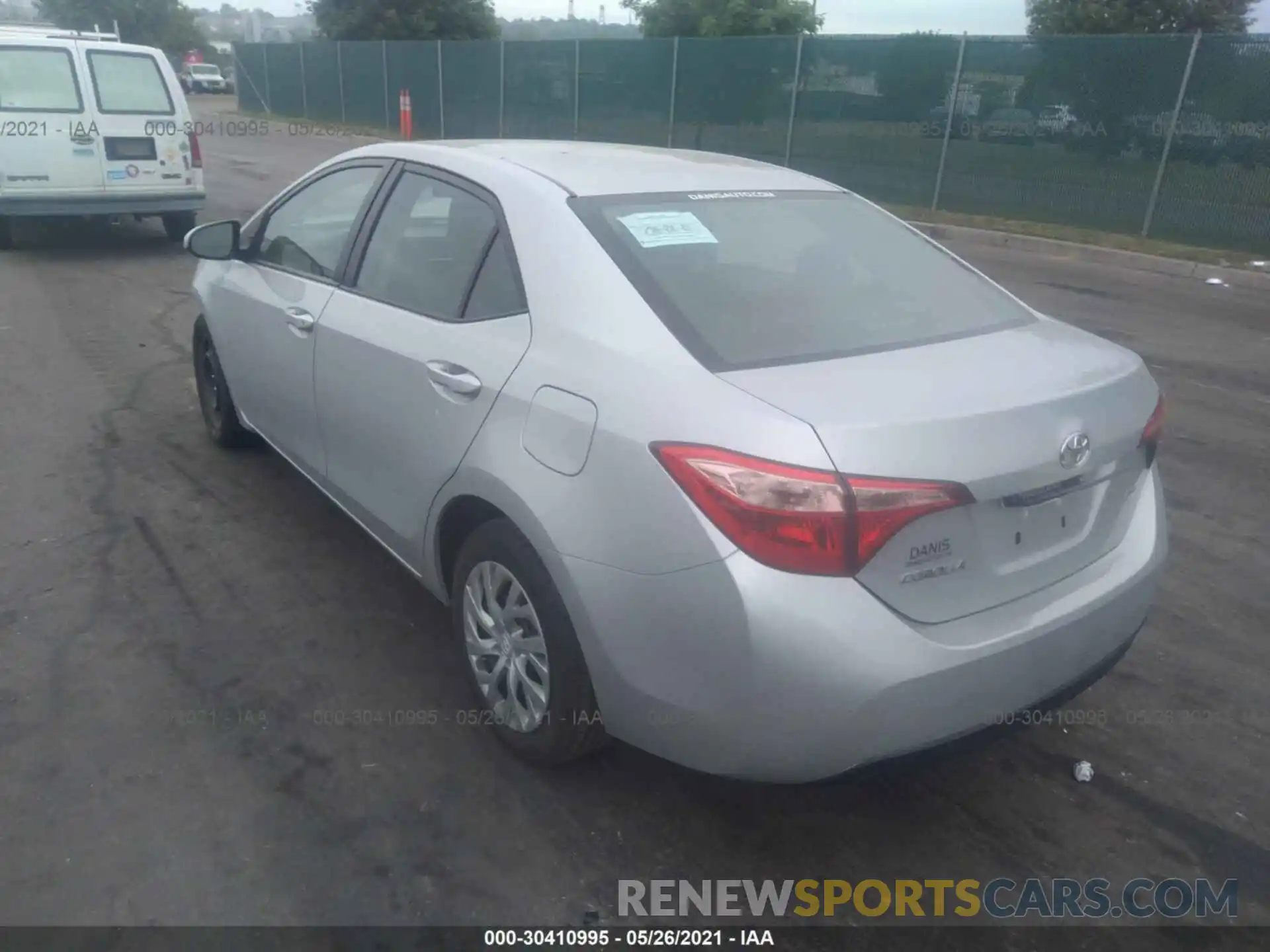 3 Photograph of a damaged car 2T1BURHE1KC134140 TOYOTA COROLLA 2019