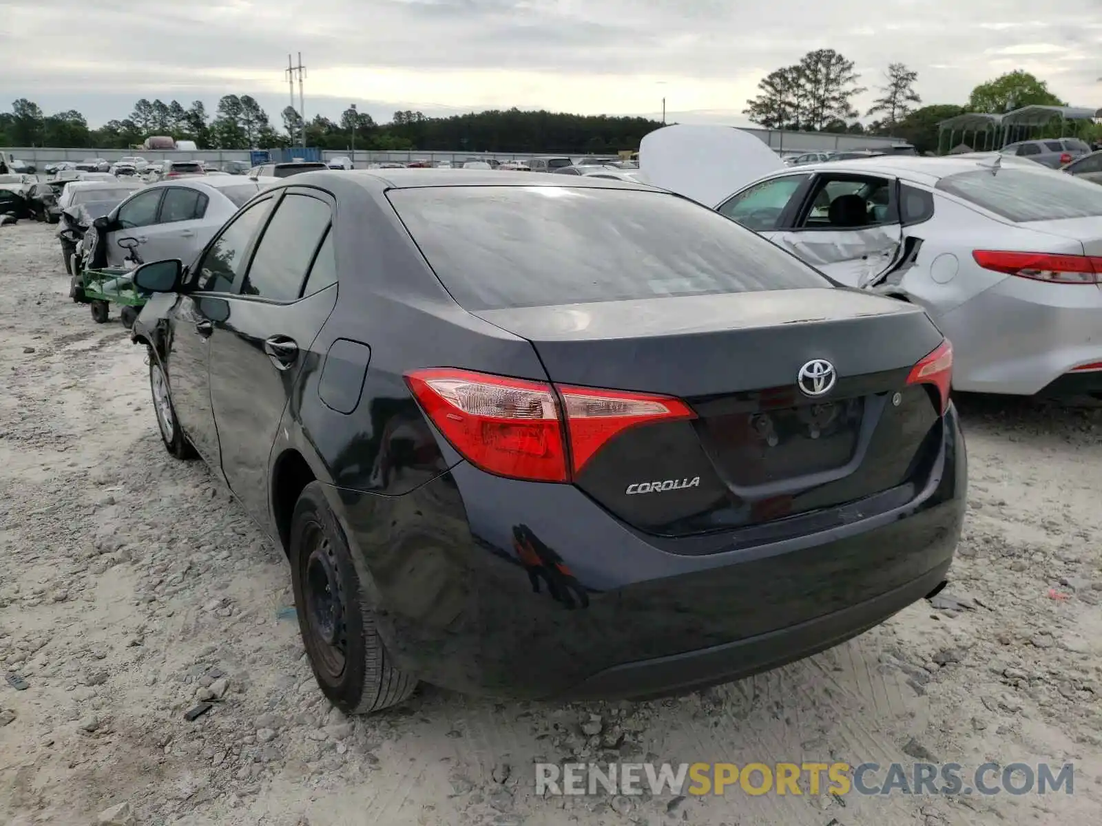 3 Photograph of a damaged car 2T1BURHE1KC134462 TOYOTA COROLLA 2019