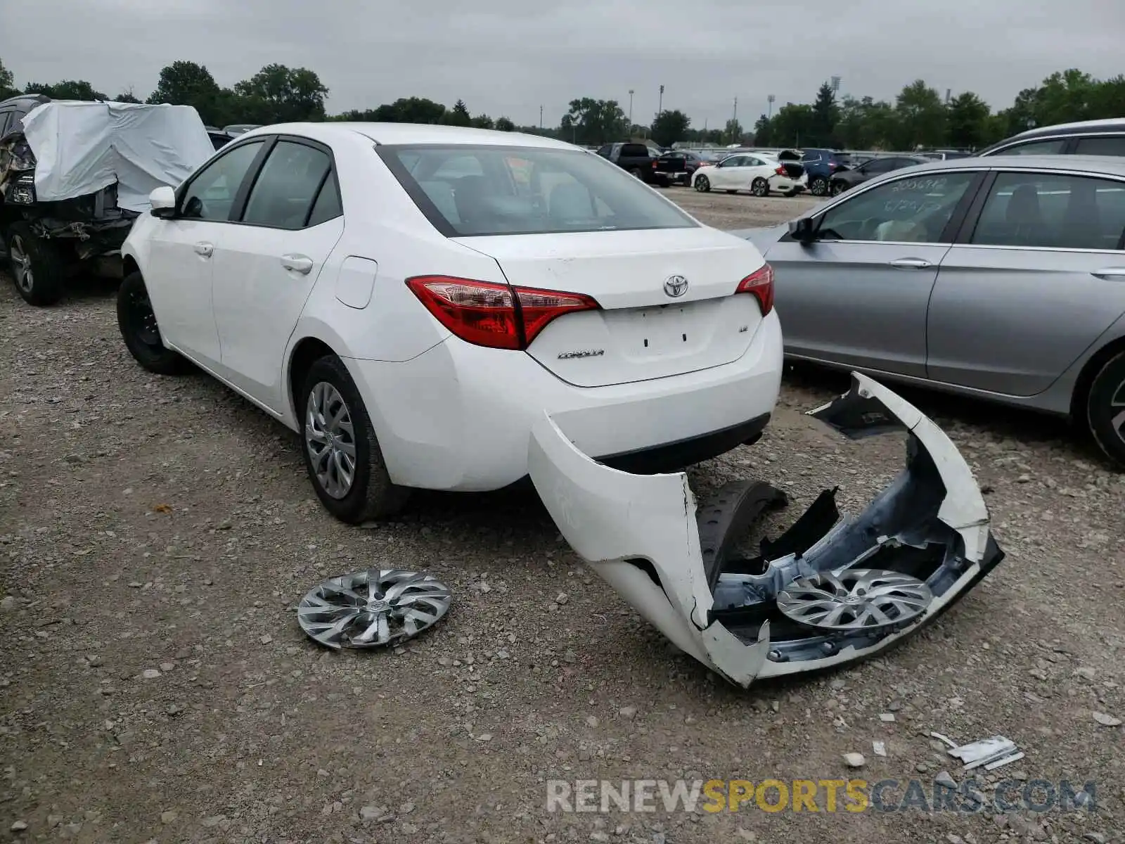 3 Photograph of a damaged car 2T1BURHE1KC135238 TOYOTA COROLLA 2019