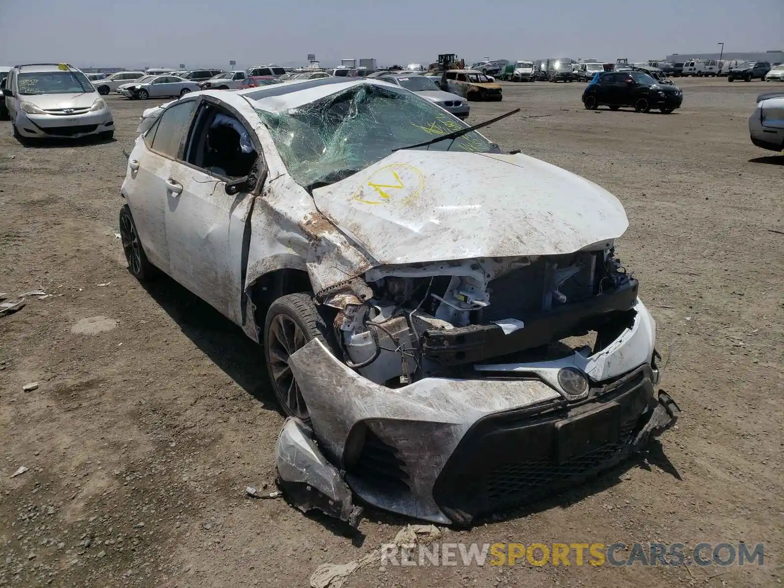 1 Photograph of a damaged car 2T1BURHE1KC135658 TOYOTA COROLLA 2019