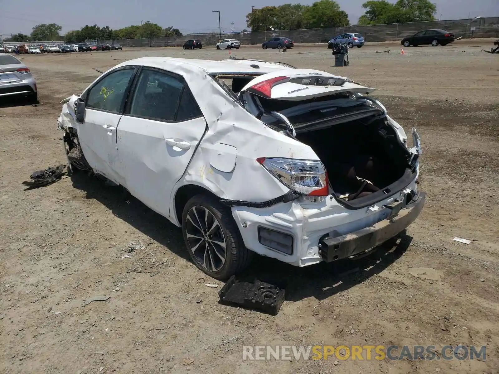 3 Photograph of a damaged car 2T1BURHE1KC135658 TOYOTA COROLLA 2019