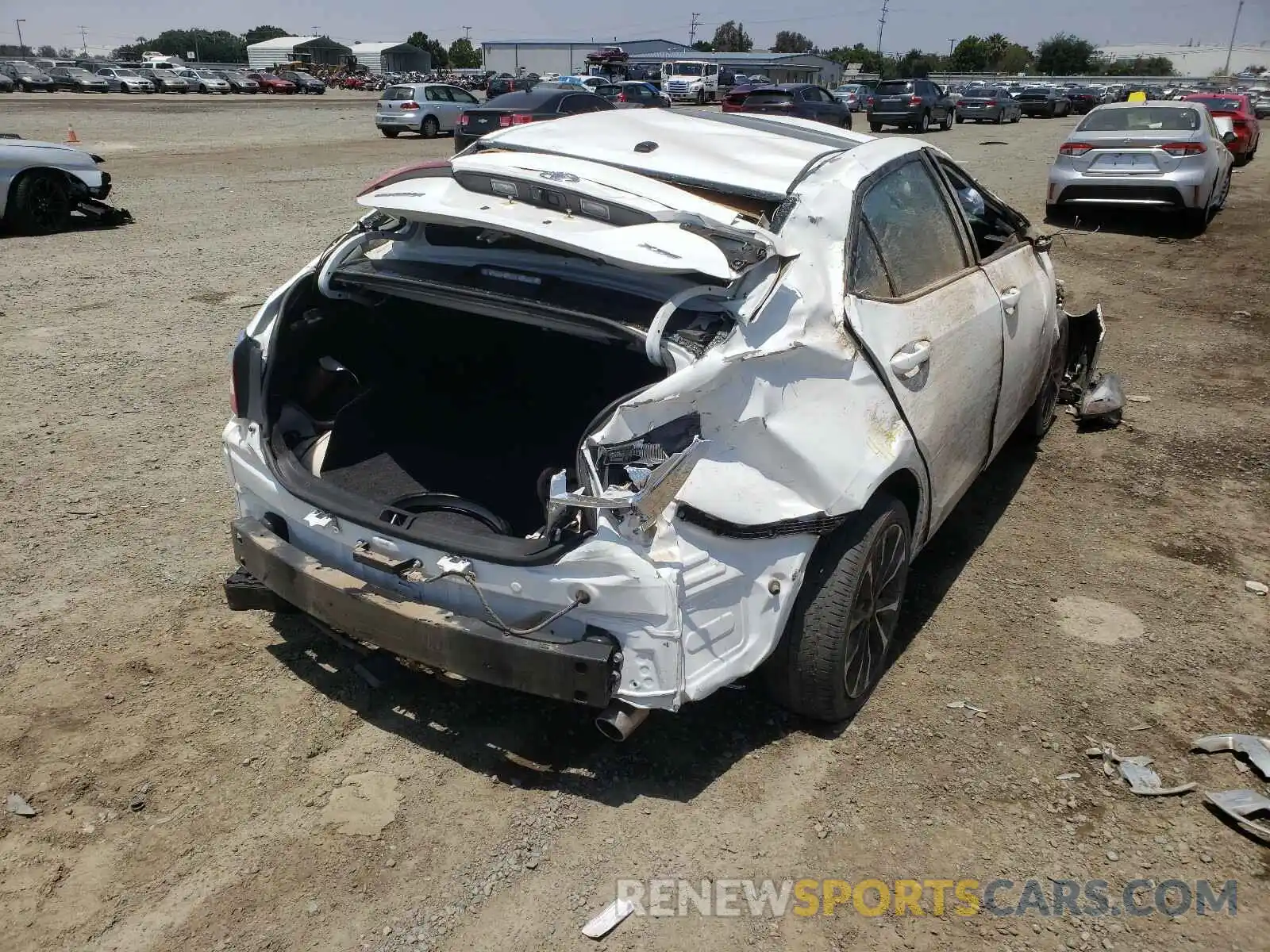 4 Photograph of a damaged car 2T1BURHE1KC135658 TOYOTA COROLLA 2019