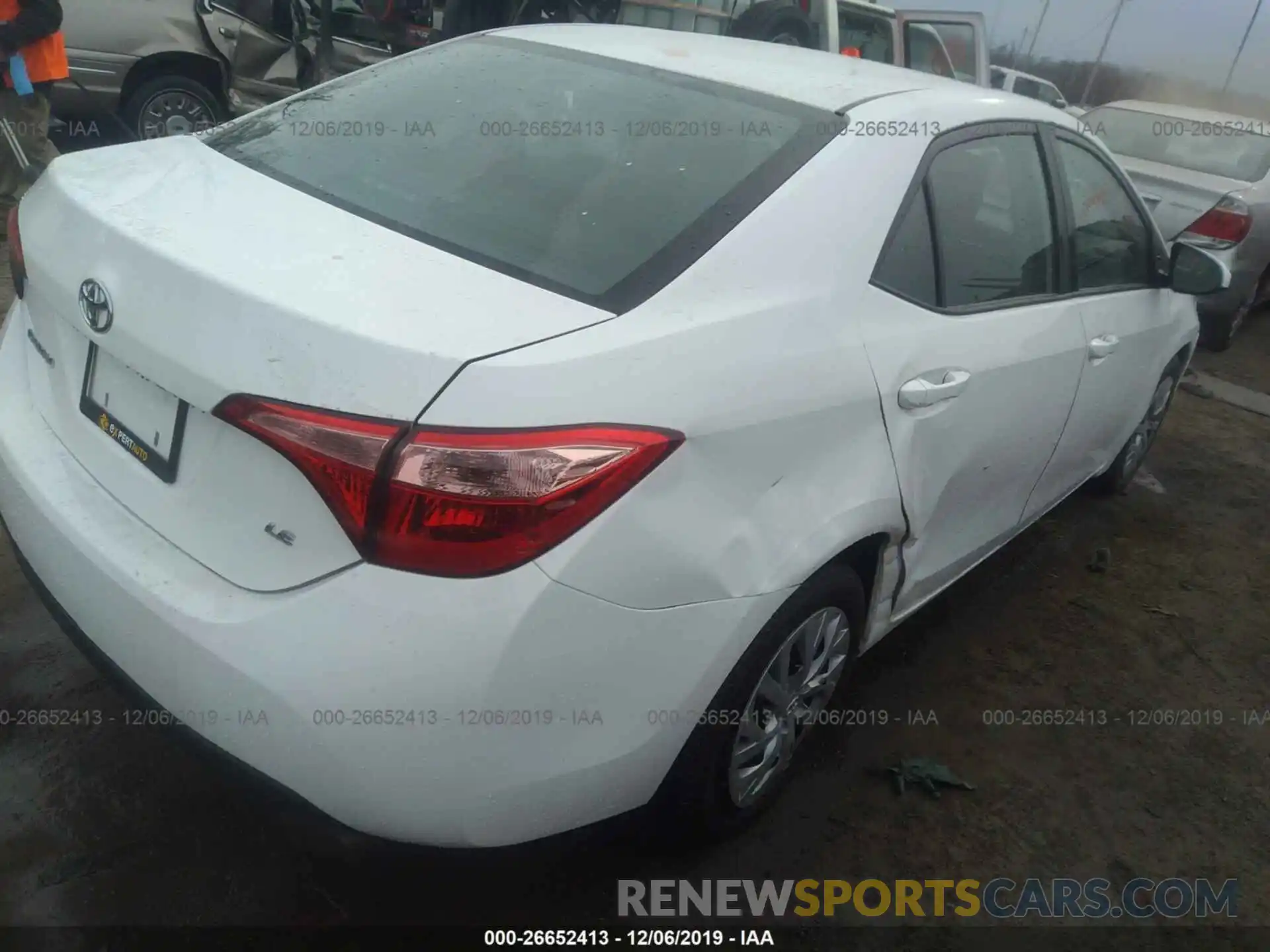 4 Photograph of a damaged car 2T1BURHE1KC135885 TOYOTA COROLLA 2019