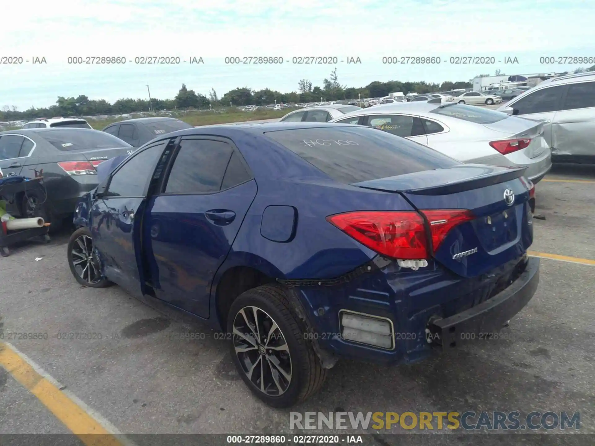 3 Photograph of a damaged car 2T1BURHE1KC136700 TOYOTA COROLLA 2019