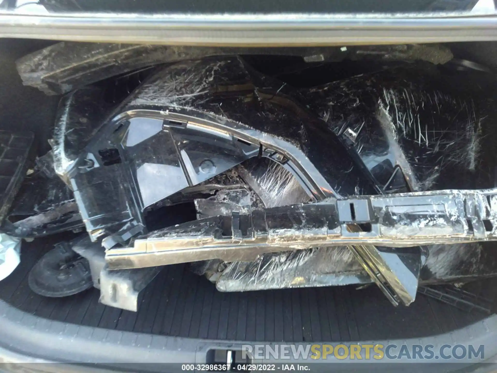 12 Photograph of a damaged car 2T1BURHE1KC137040 TOYOTA COROLLA 2019