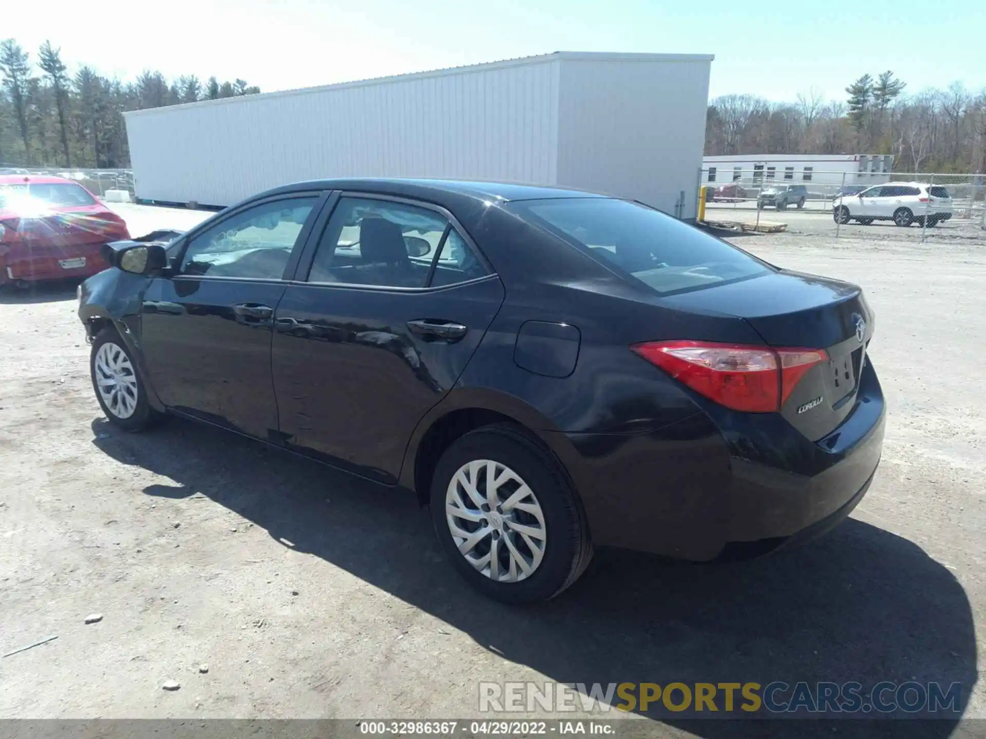 3 Photograph of a damaged car 2T1BURHE1KC137040 TOYOTA COROLLA 2019