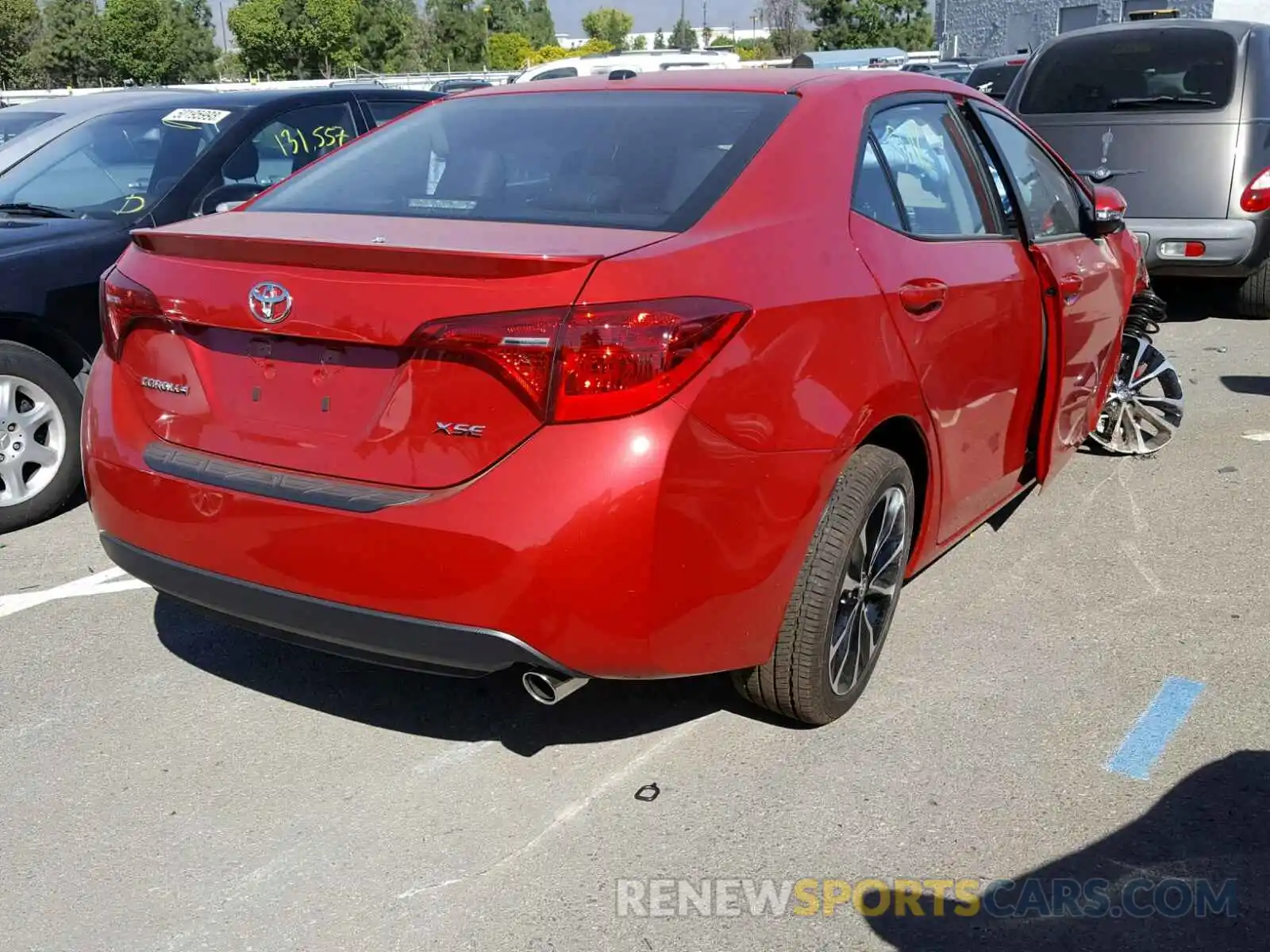 4 Photograph of a damaged car 2T1BURHE1KC137166 TOYOTA COROLLA 2019