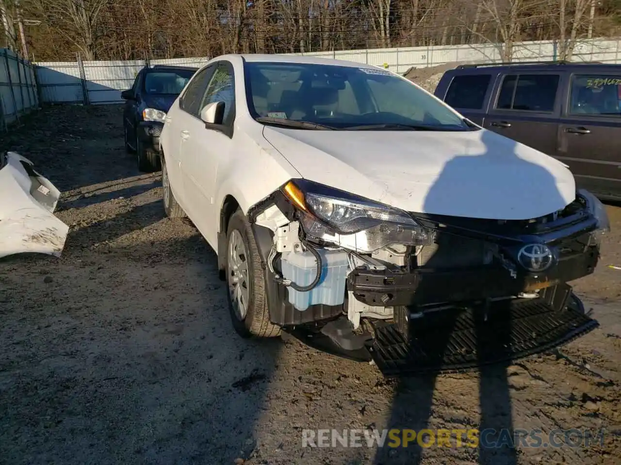 1 Photograph of a damaged car 2T1BURHE1KC138138 TOYOTA COROLLA 2019