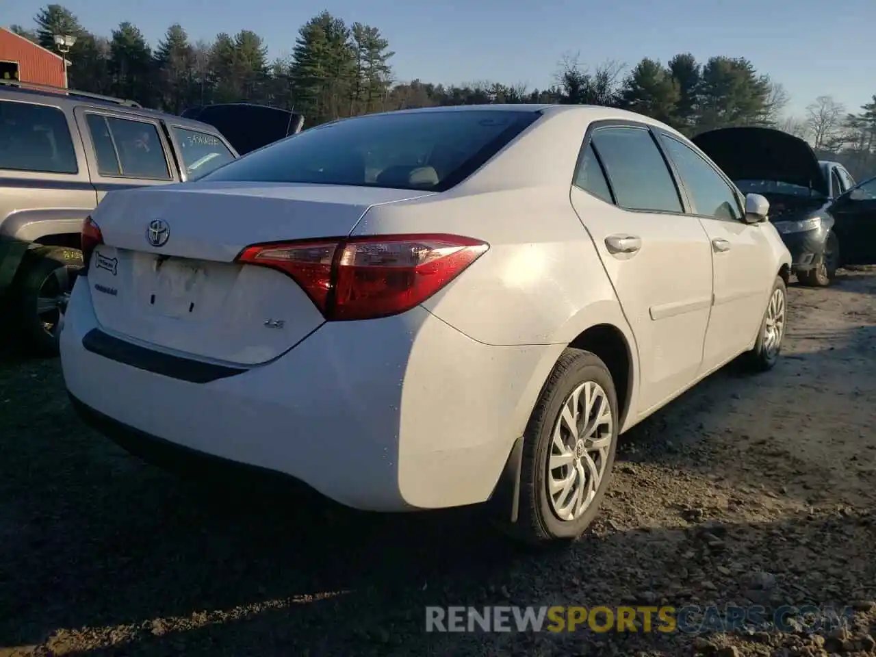 4 Photograph of a damaged car 2T1BURHE1KC138138 TOYOTA COROLLA 2019